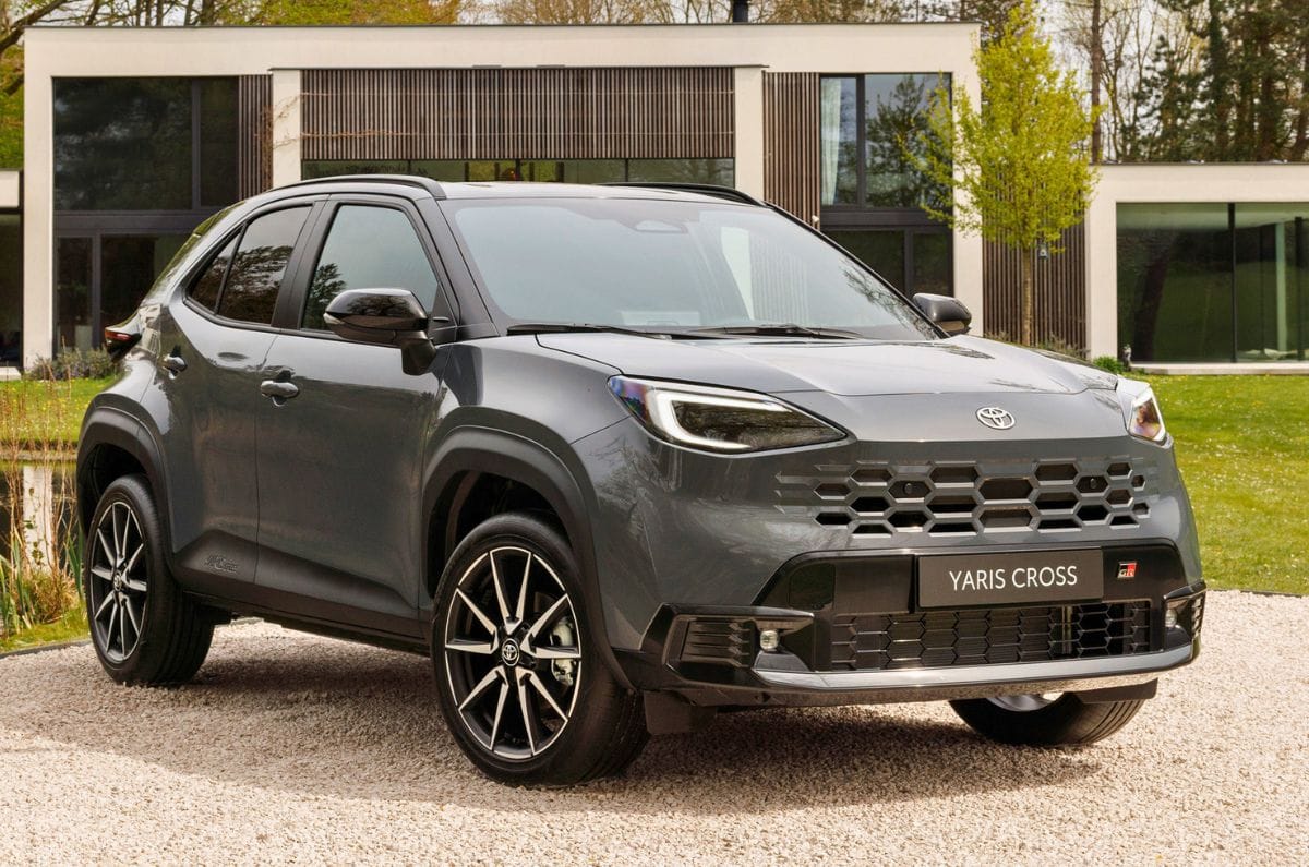 2026 Toyota Yaris Cross facelift GR Sport front third