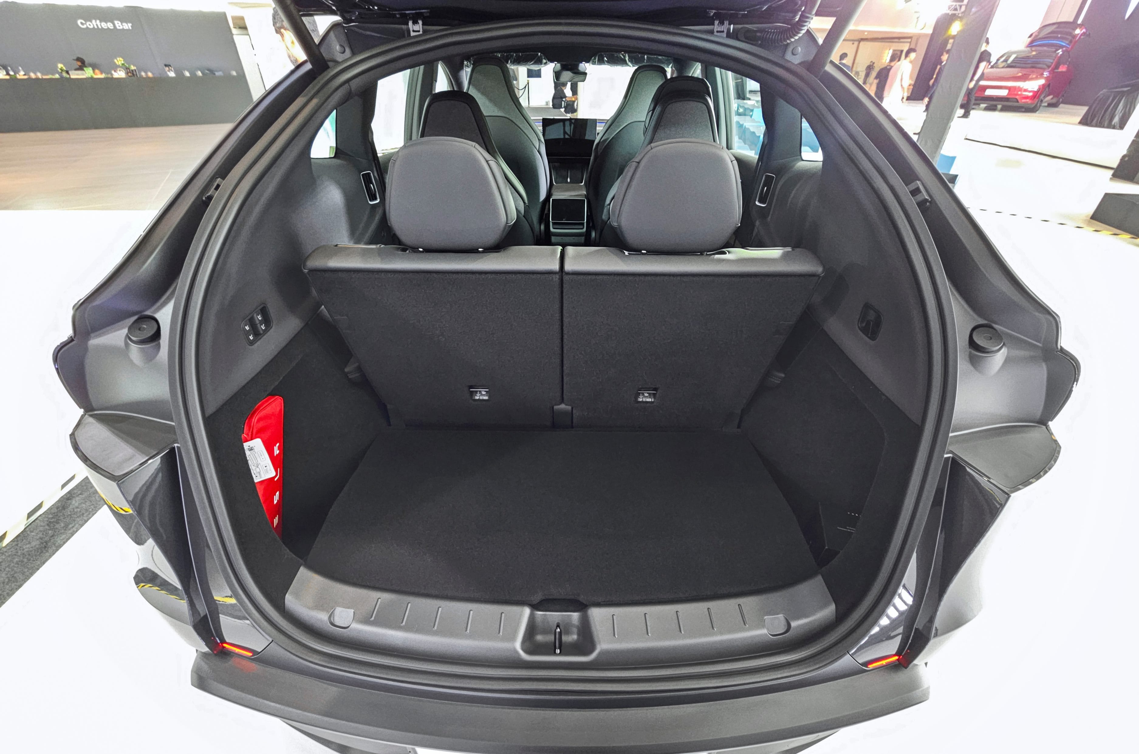 Tesla Model Y L boot