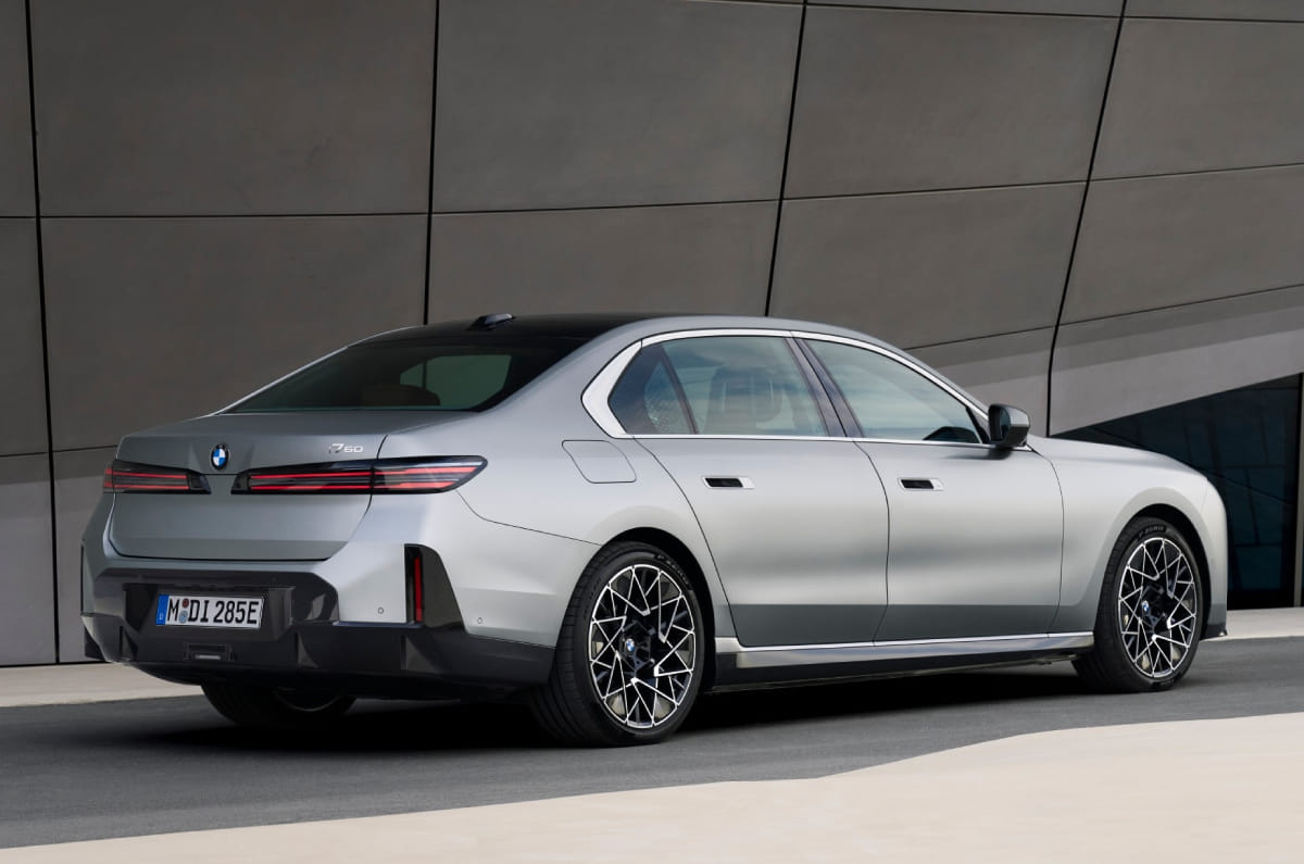 BMW unveils 7 Series facelift