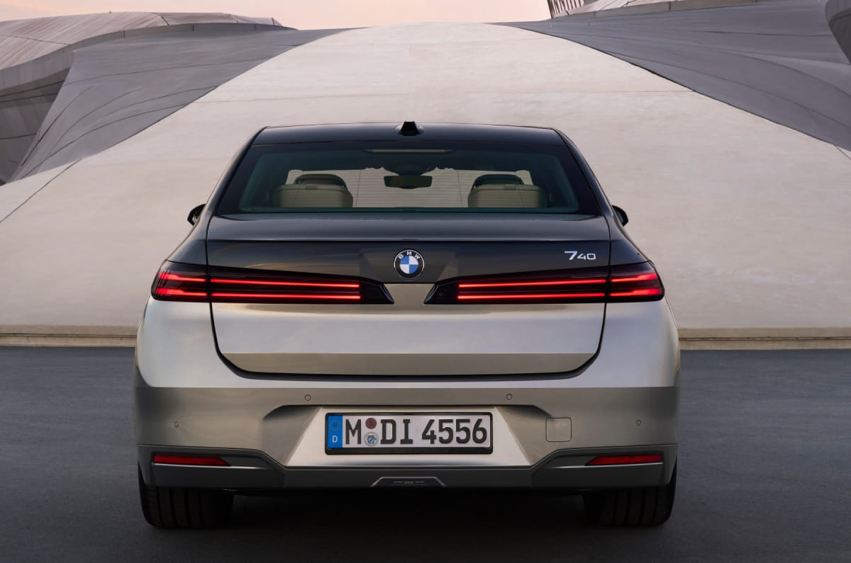 BMW unveils 7 Series facelift