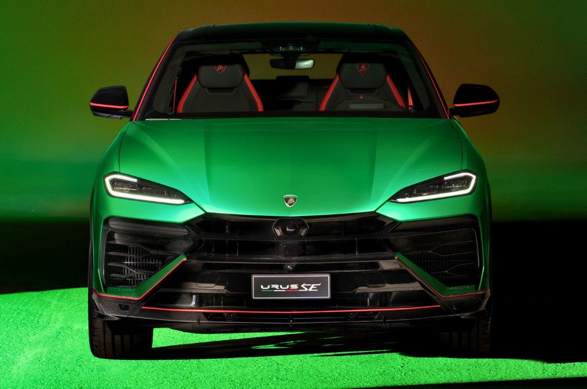 Lamborghini reveals limited-run Urus SE Tettonero Capsule