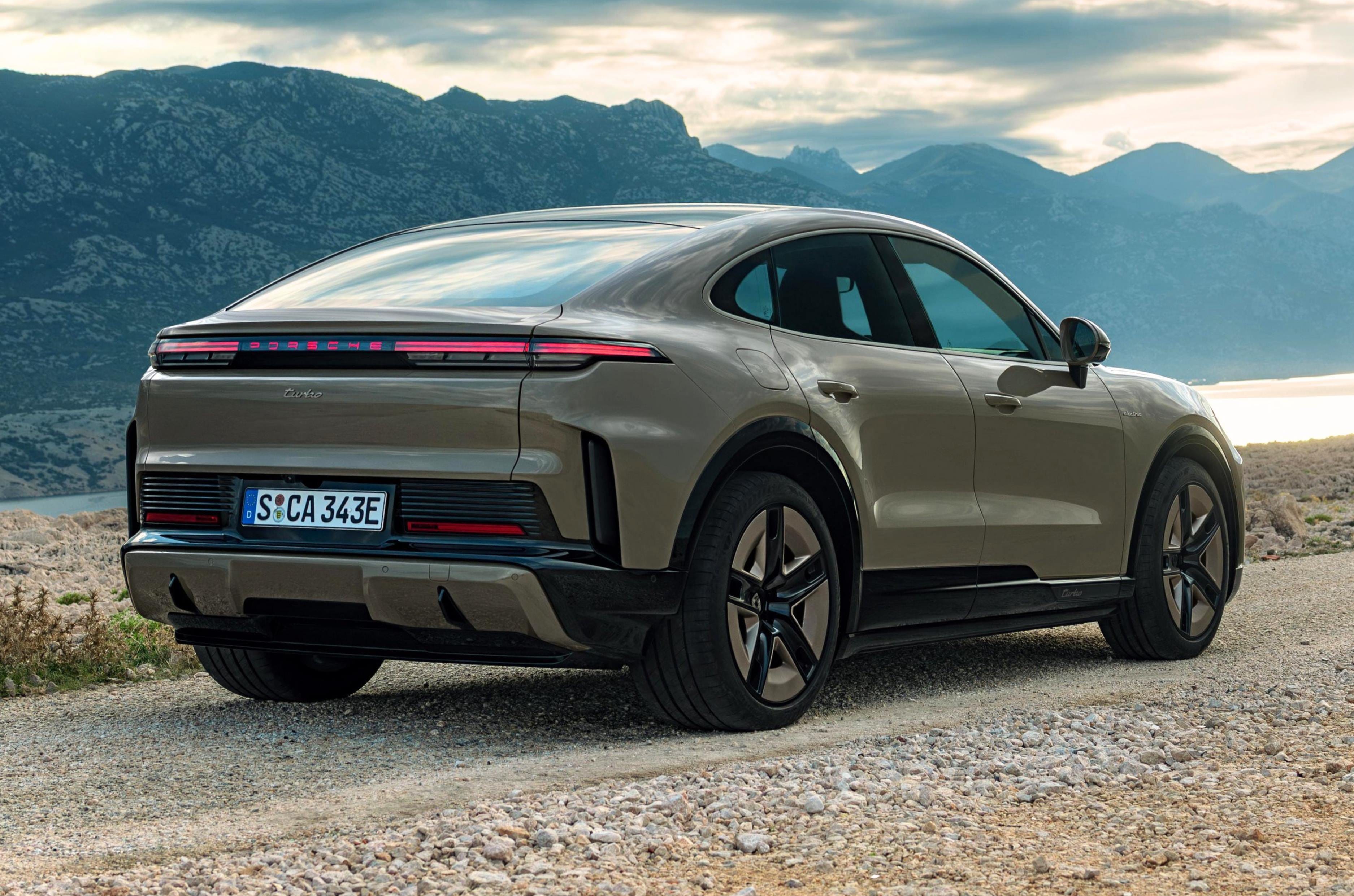 Porsche Cayenne Coupe Electric rear three-quarter