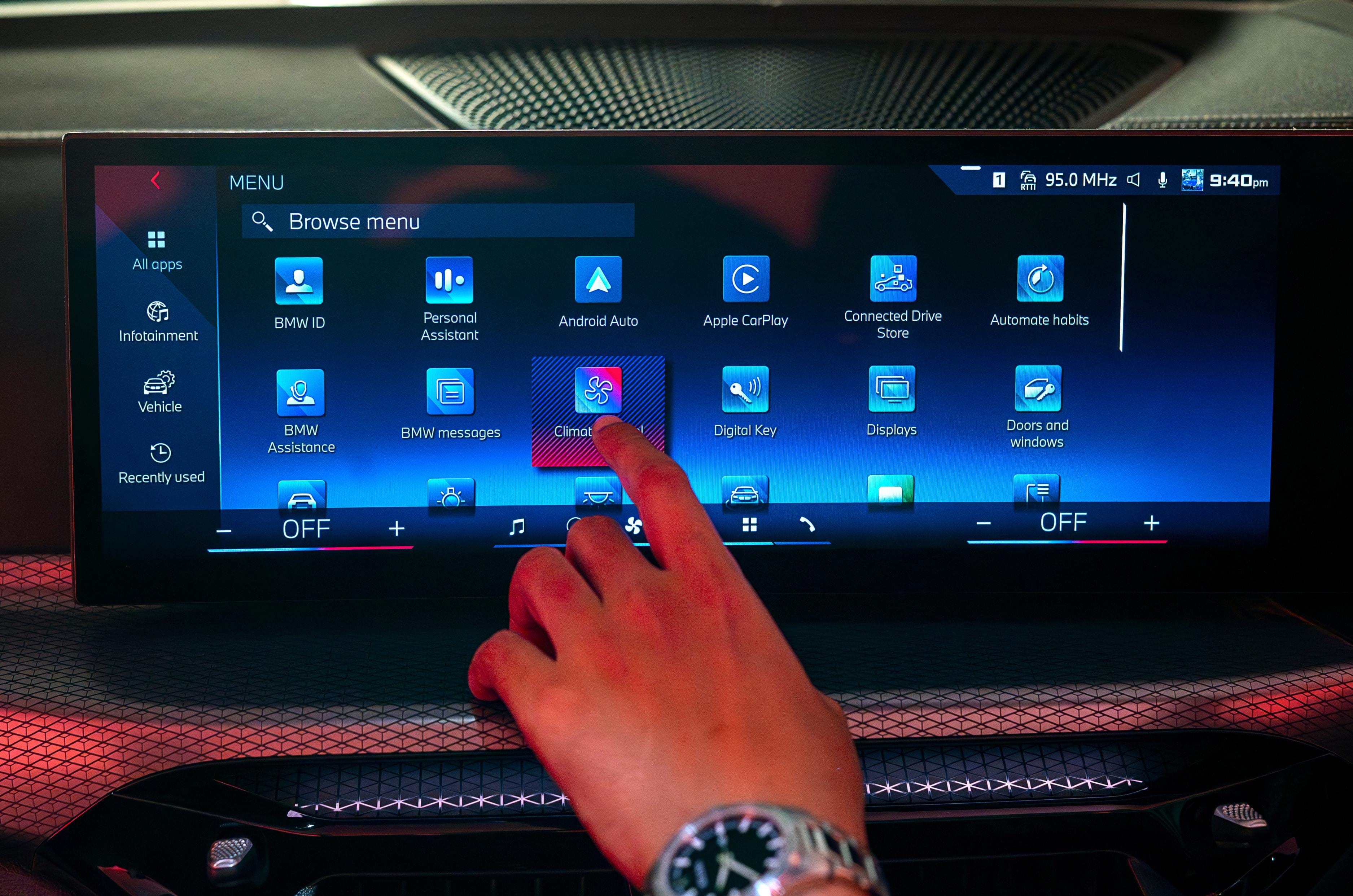 2026 BMW M440i convertible review – A more dramatic M340i