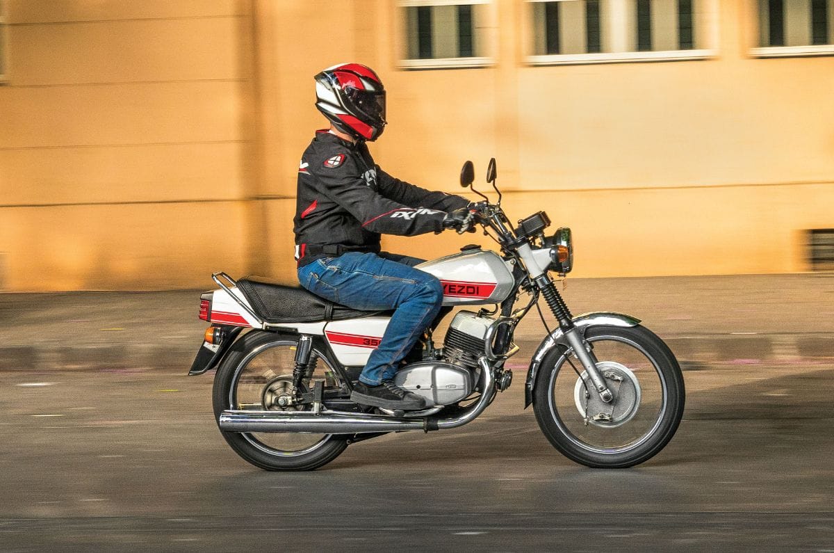 Vintage Yezdi 350 twin ridden: Needle in a haystack
