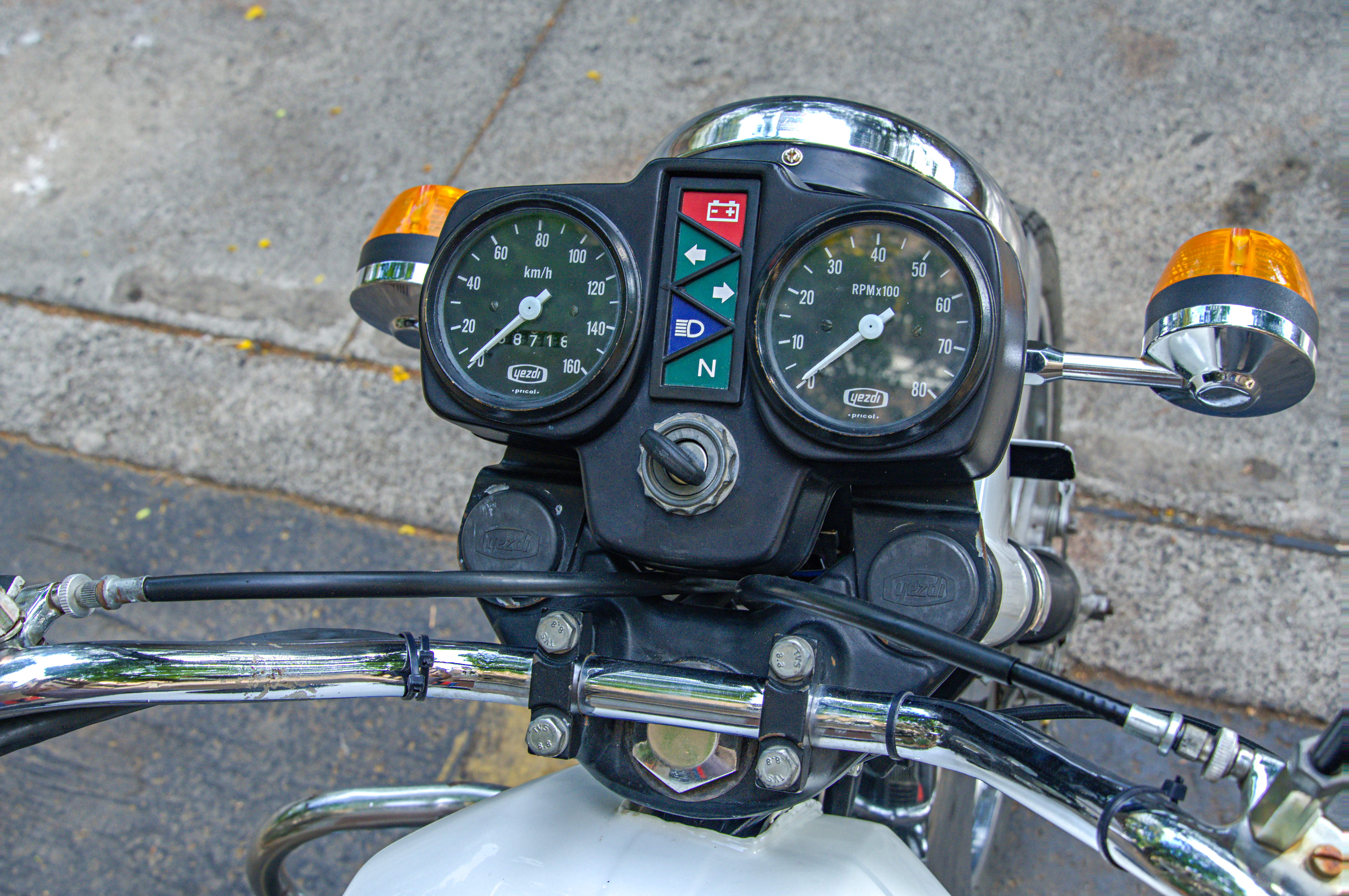 Vintage Yezdi 350 twin ridden: Needle in a haystack