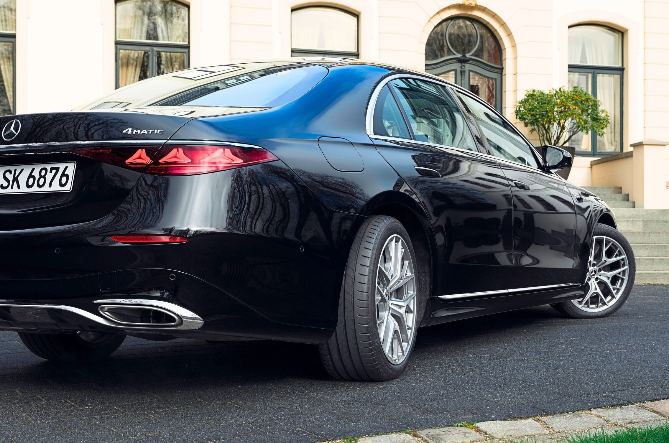 4 reasons to buy the Mercedes S-Class facelift, 2 reasons not to