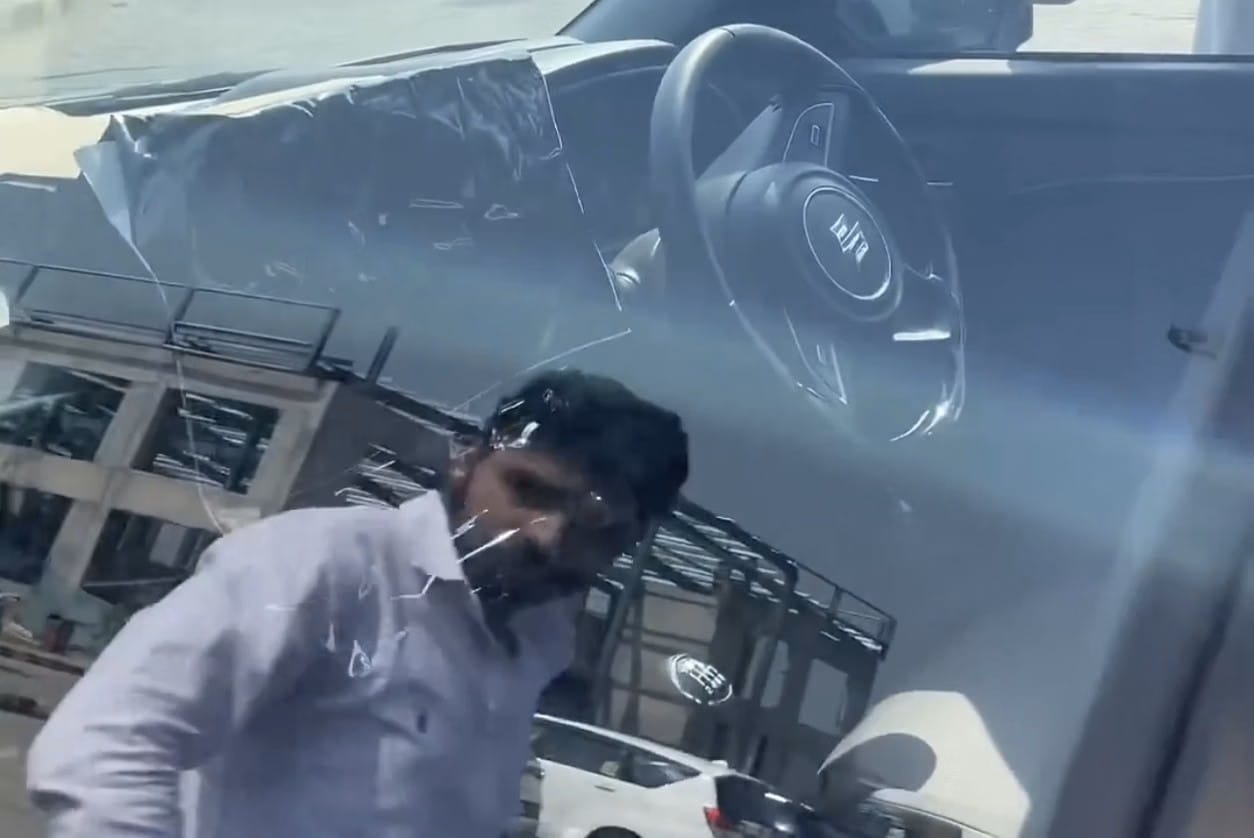Maruti Suzuki Brezza facelift spied undergoing emission testing
