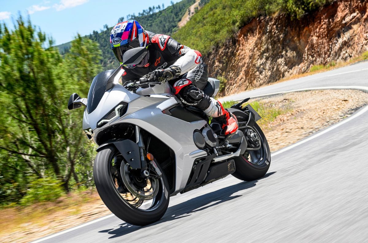 Norton Manx R review: TVS brings Norton back with a bang!