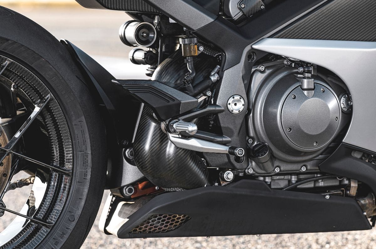 Norton Manx R review: TVS brings Norton back with a bang!