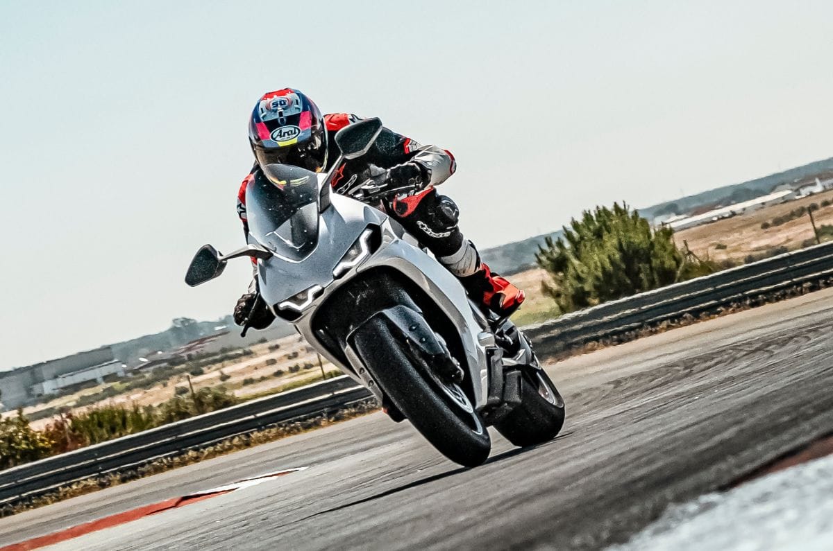 Norton Manx R review: TVS brings Norton back with a bang!