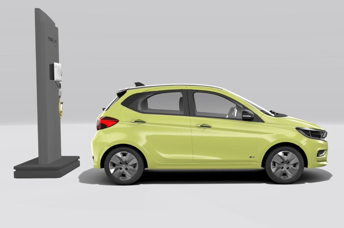 2026 Tata Tiago EV vs ICE: Similarities and differences compared