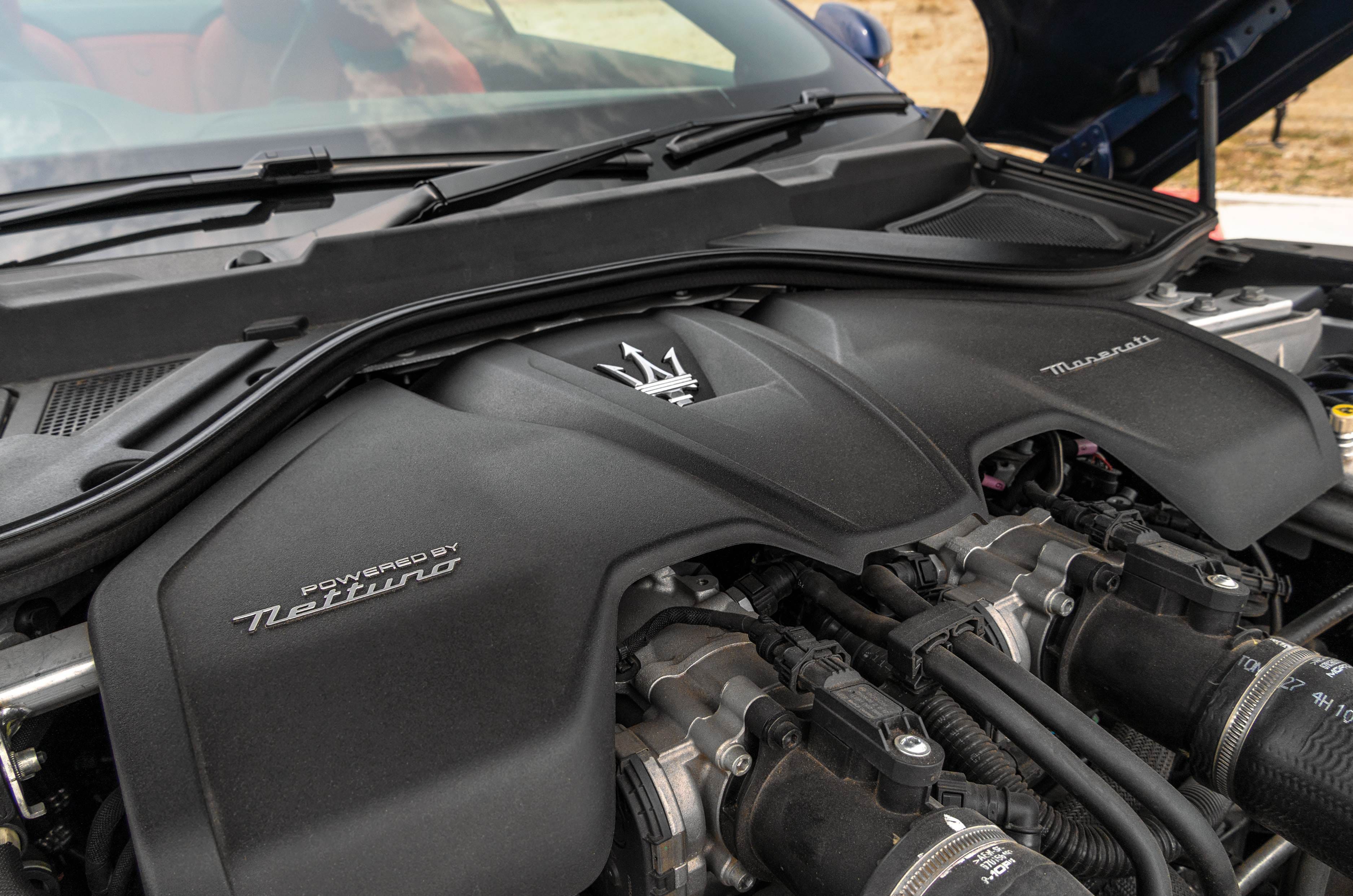 Maserati GranTurismo Trofeo engine