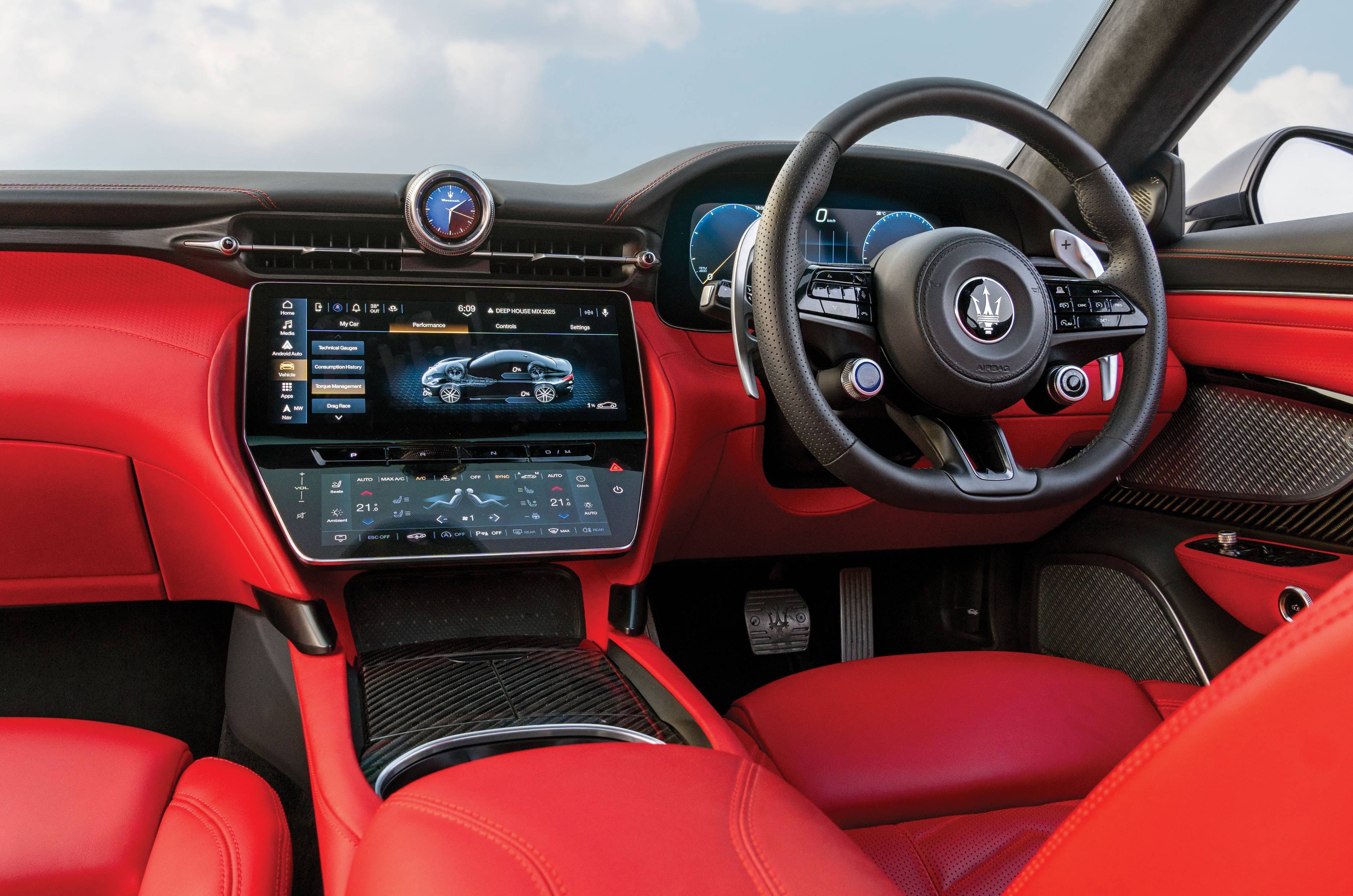 Maserati GranTurismo Trofeo interior