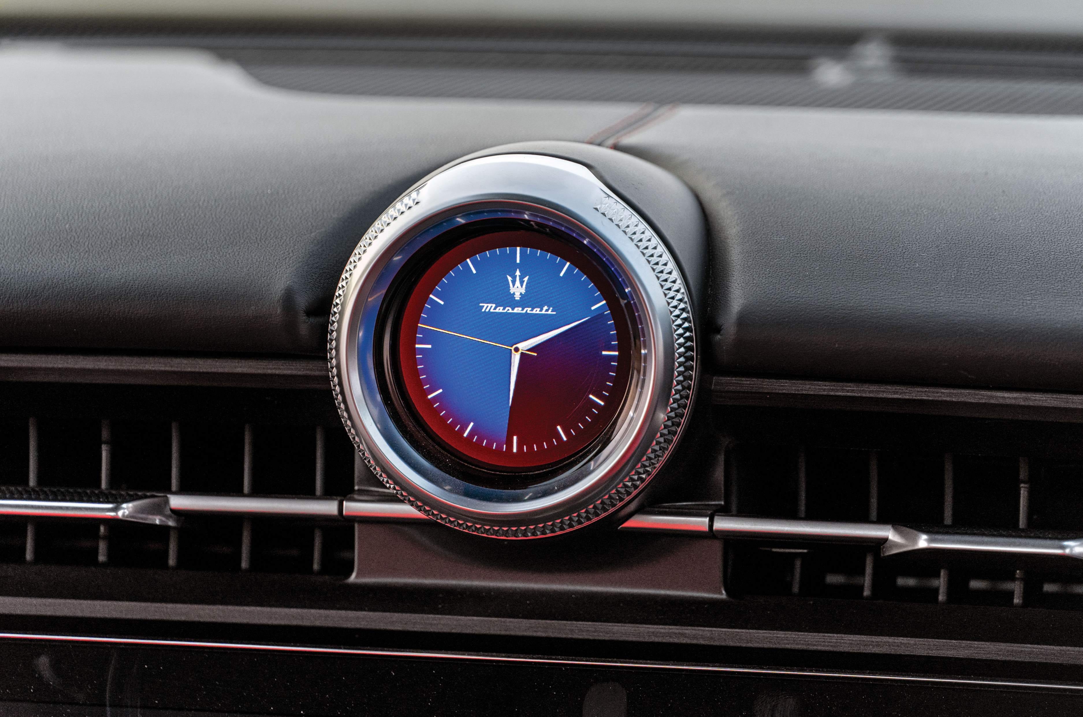 Maserati GranTurismo Trofeo interior