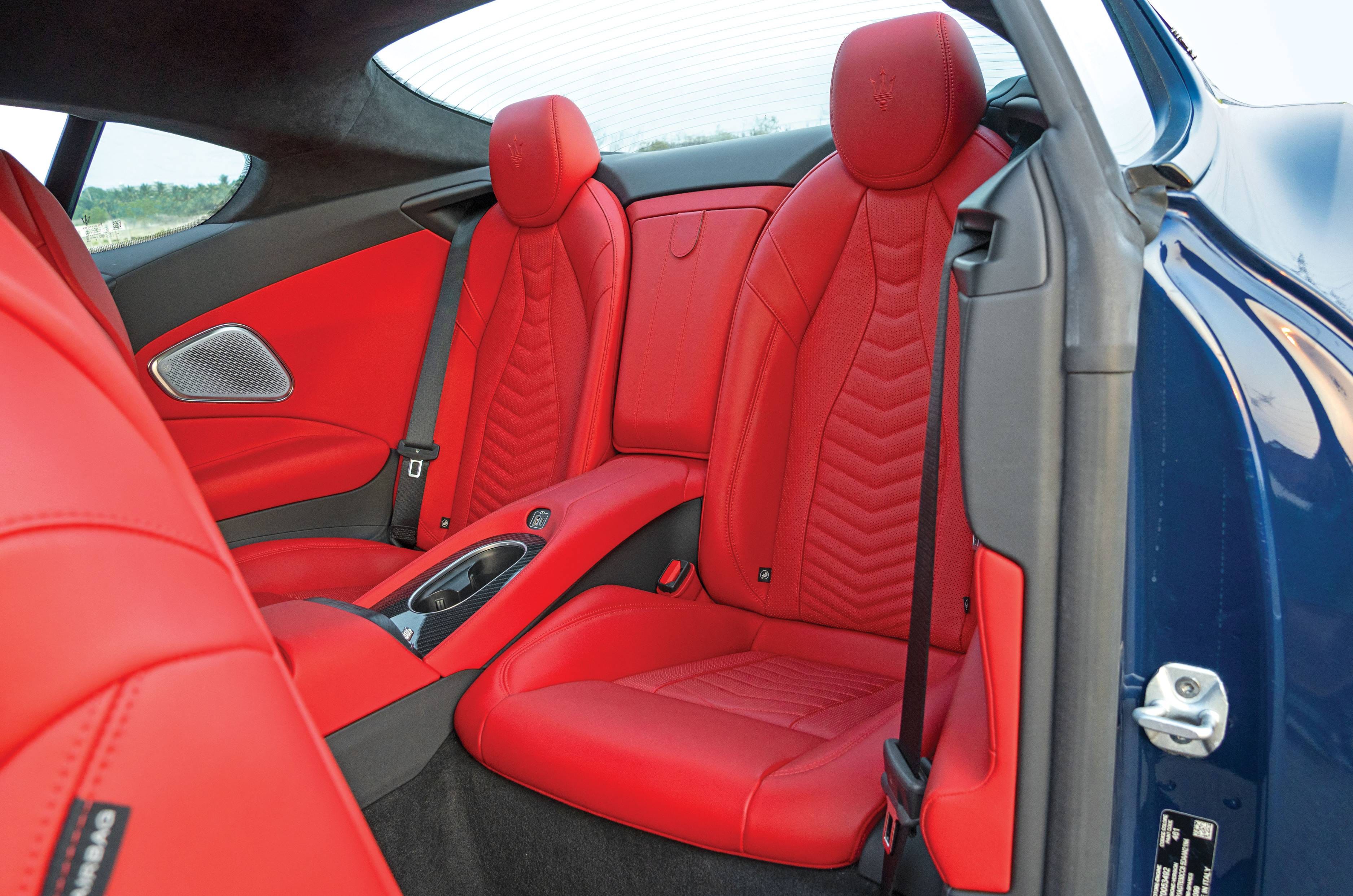 Maserati GranTurismo Trofeo seats