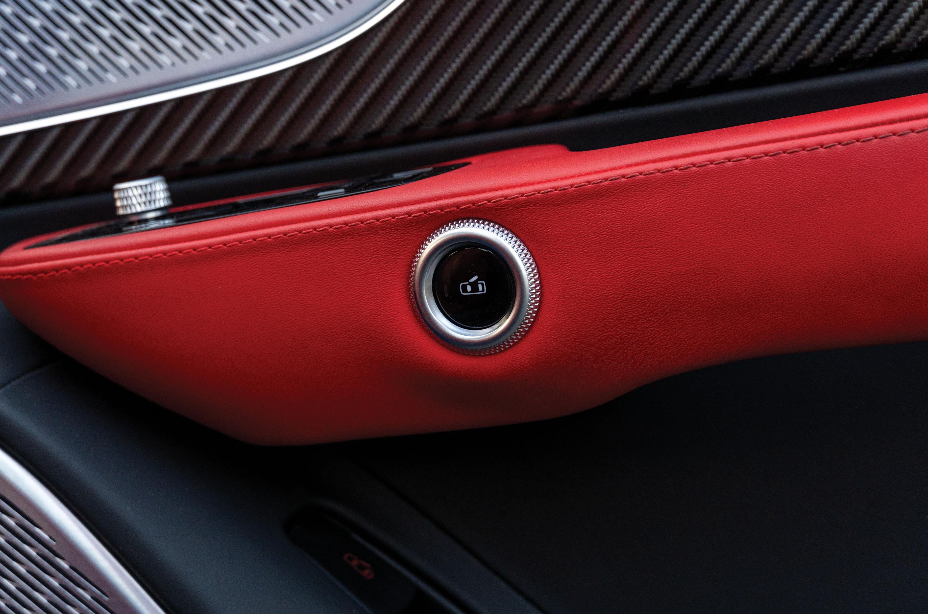 Maserati GranTurismo Trofeo electric door release