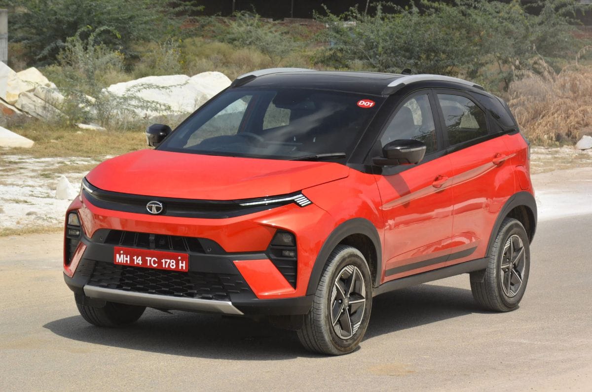 Top Five diesel automatic compact SUVs under Rs 16 lakh 