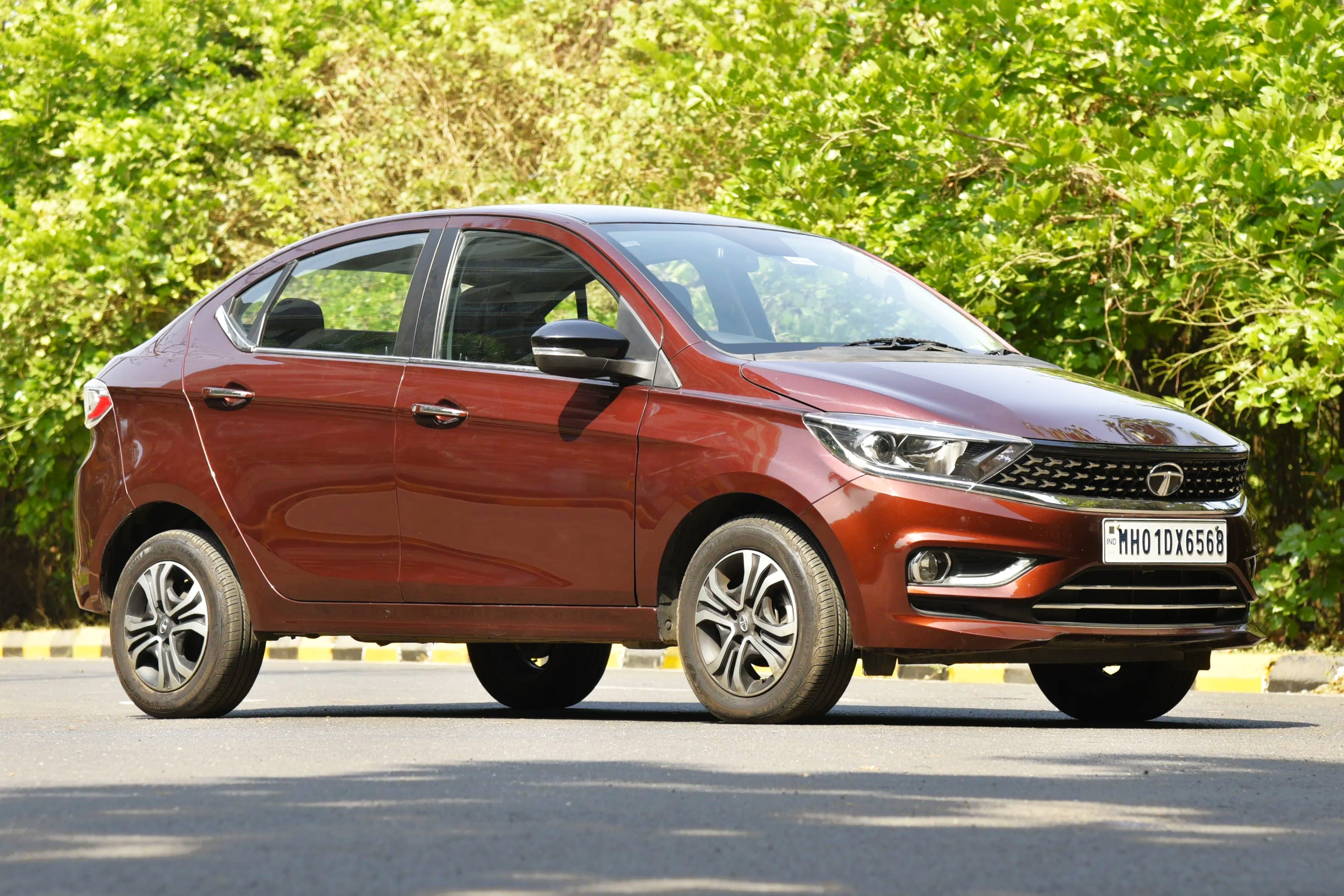 Mass-market sedans ranked by ground clearance