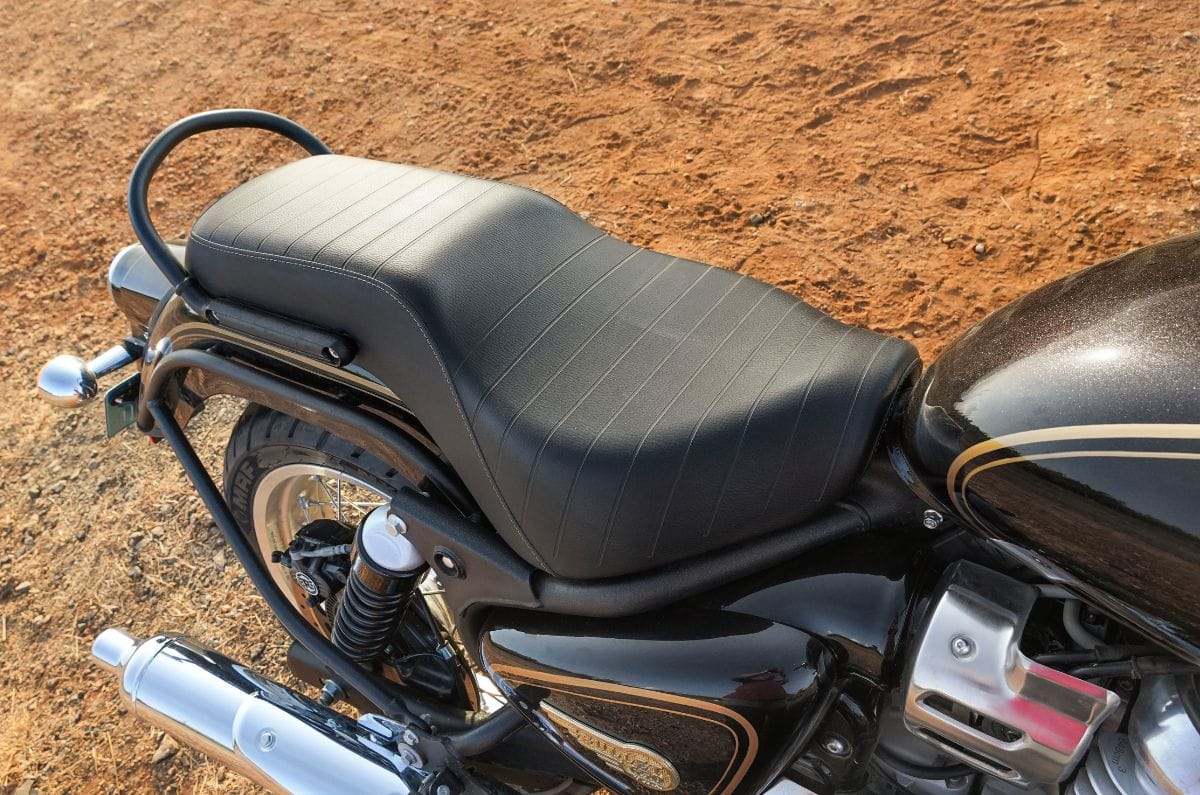 Royal Enfield Bullet 650 seat