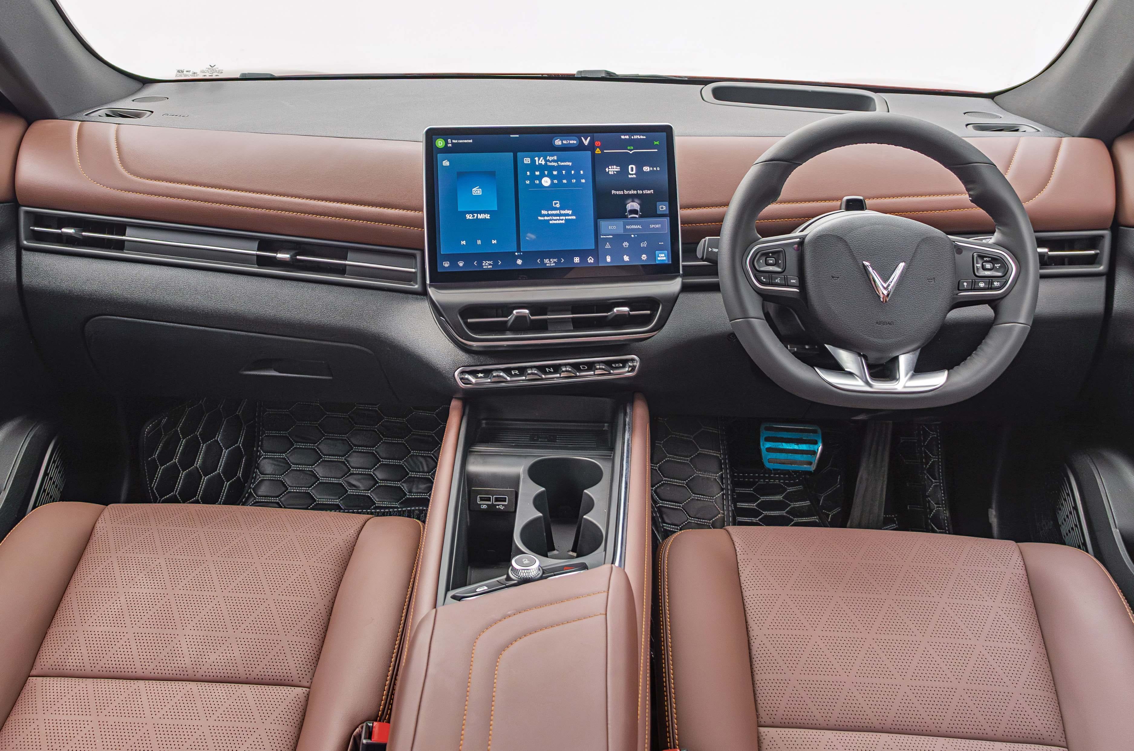 Vinfast VF7 Interior