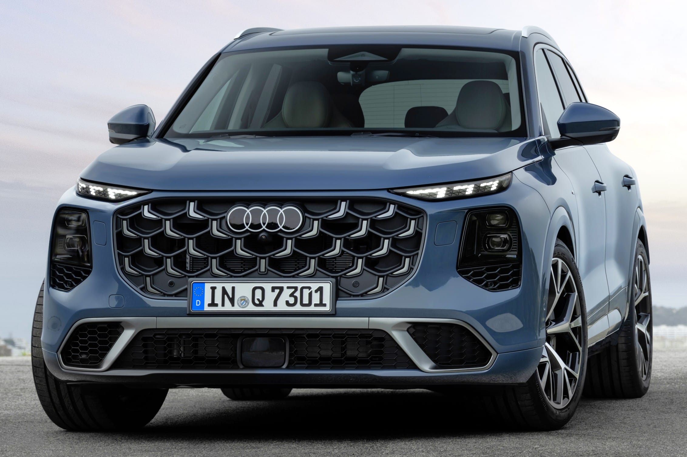 Audi reveals new-gen Q7, gets 3 seating configurations