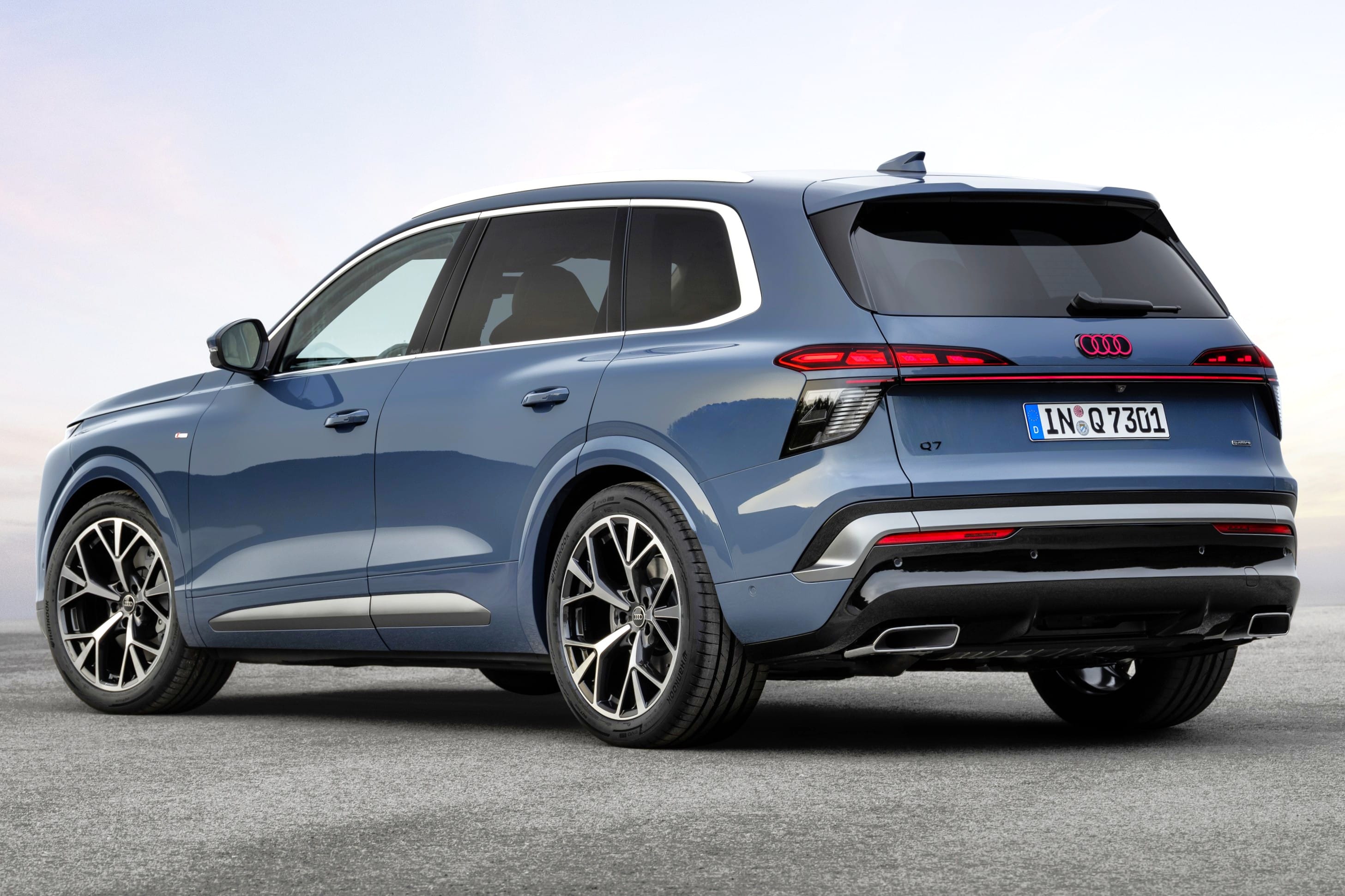 Audi reveals new-gen Q7, gets 3 seating configurations