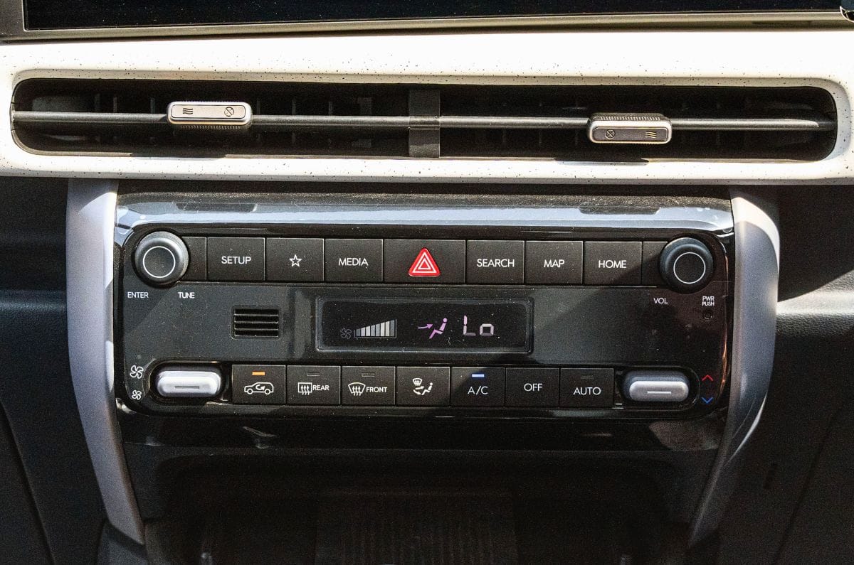 Hyundai Venue climate control