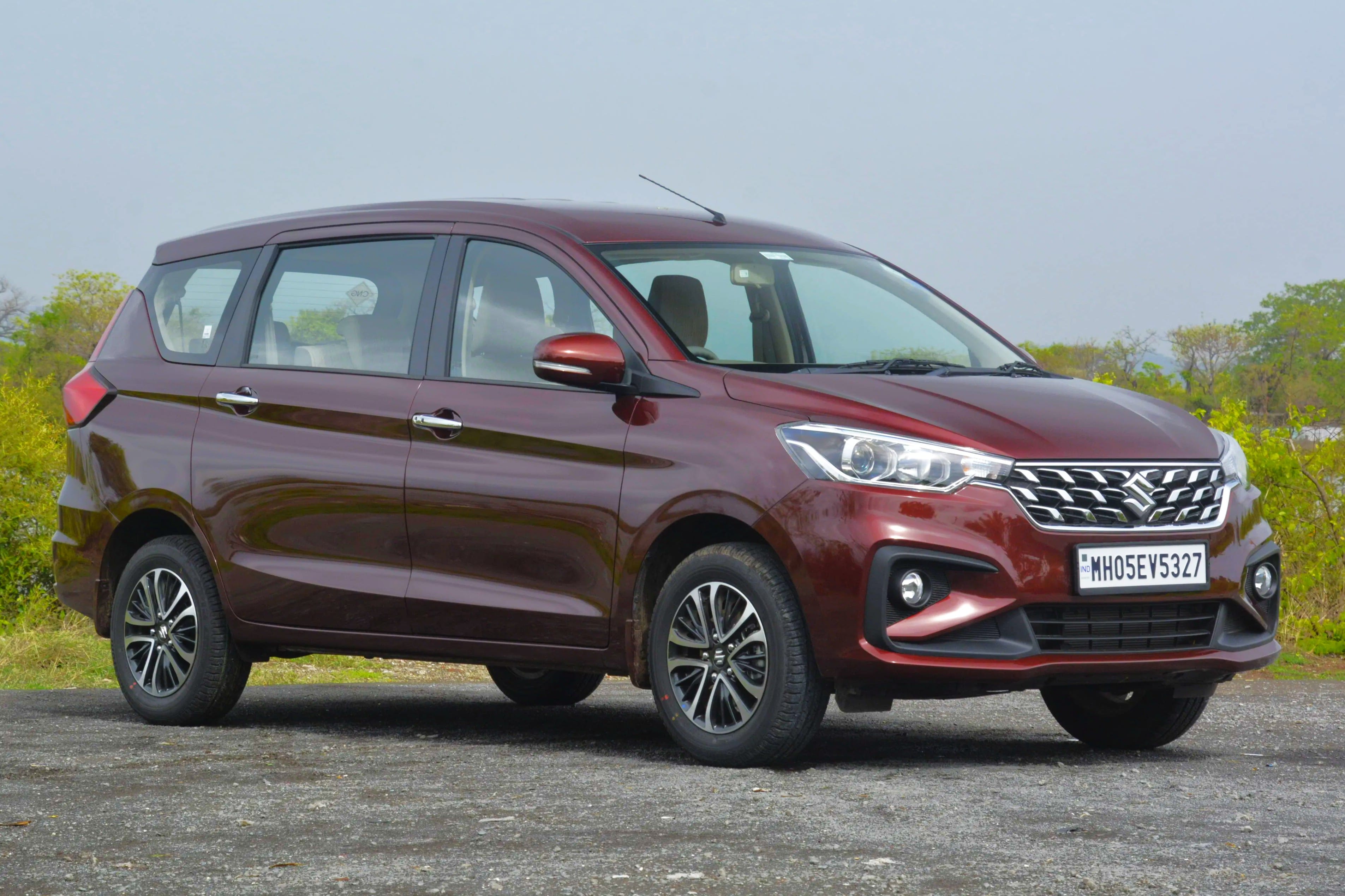 5 highest mileage petrol 7-seat cars as rated by ARAI