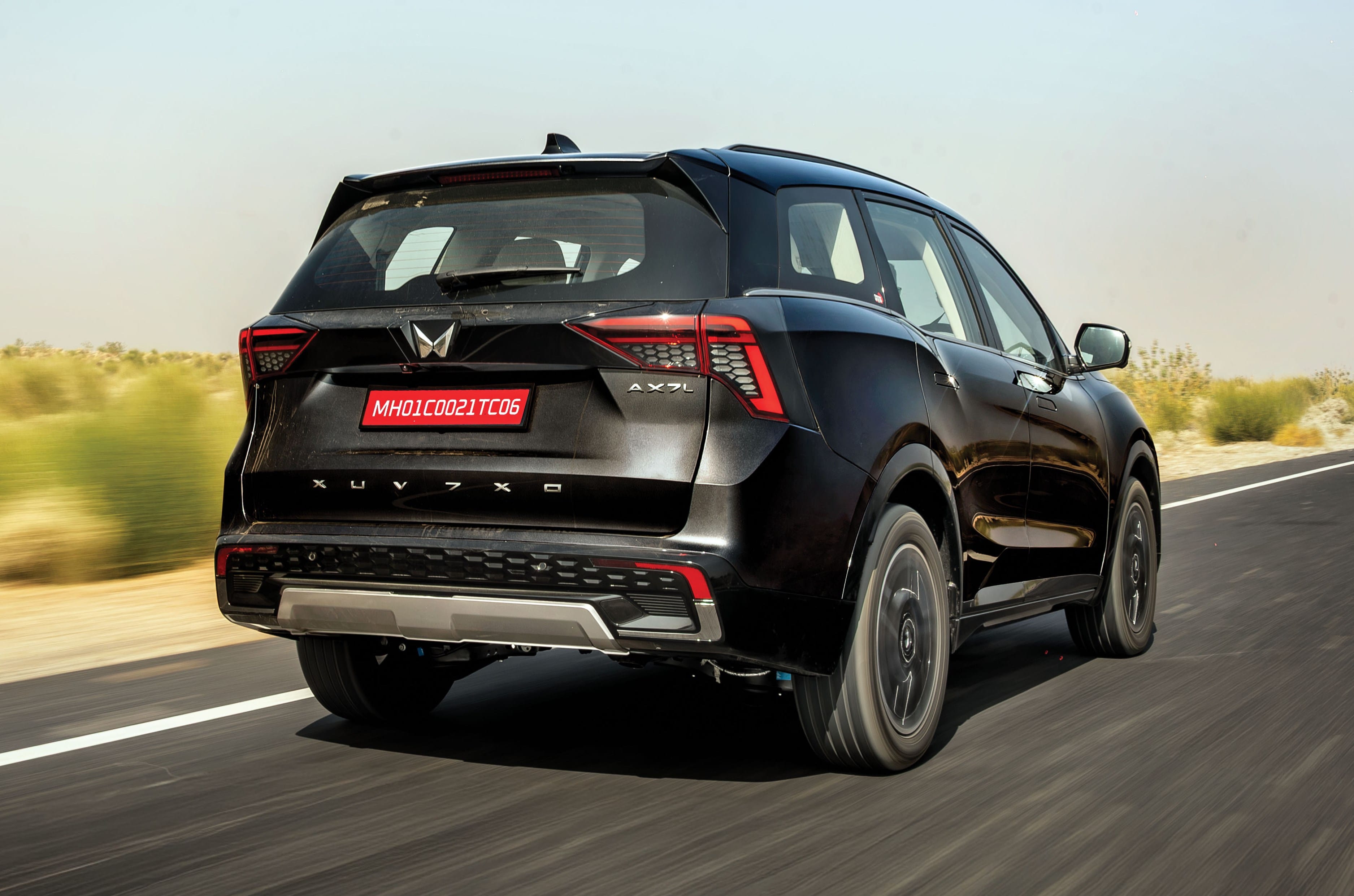 Mahindra XUV 7XO rear tracking