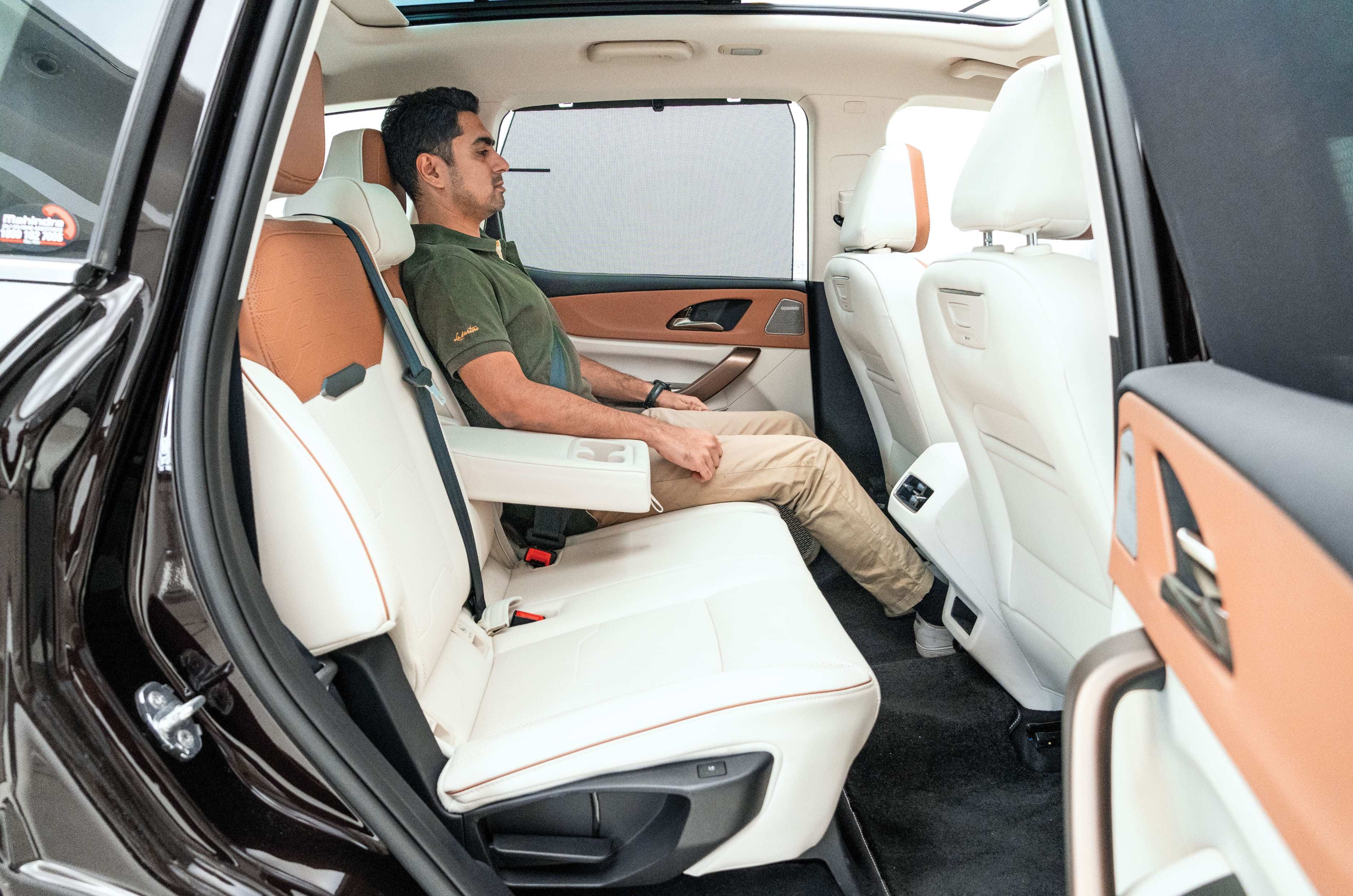 Mahindra XUV 7XO middle row seats