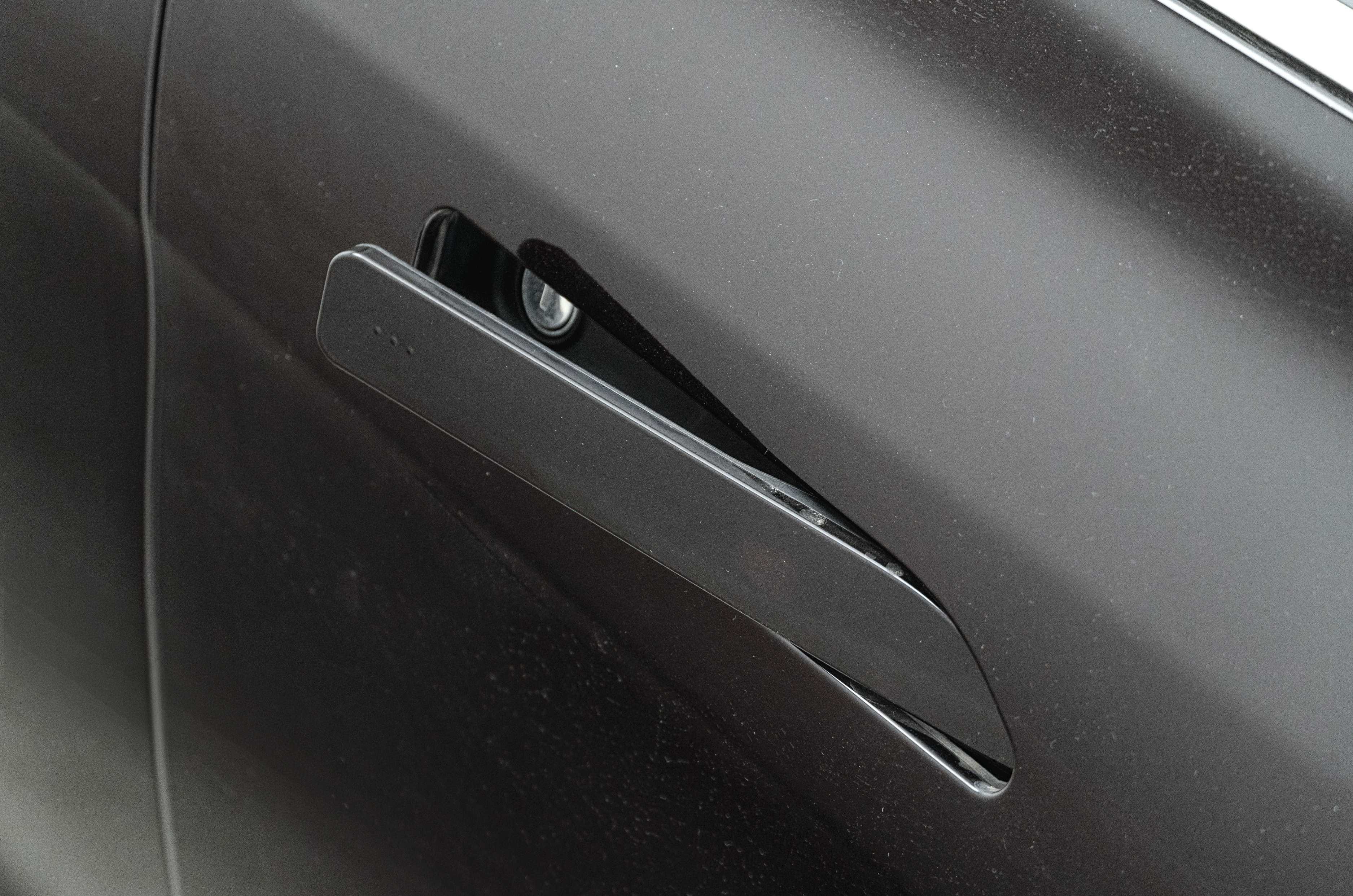 Mahindra XUV 7XO door handle