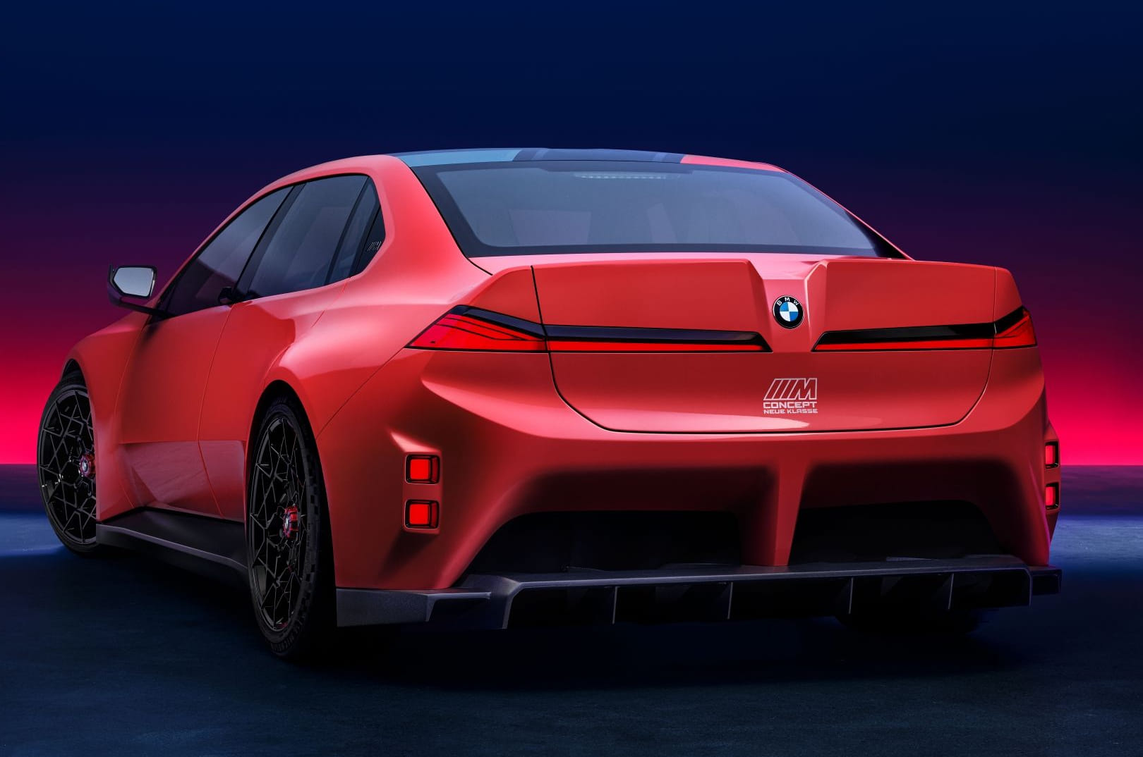BMW unveils M Concept Neue Klasse at Le Mans