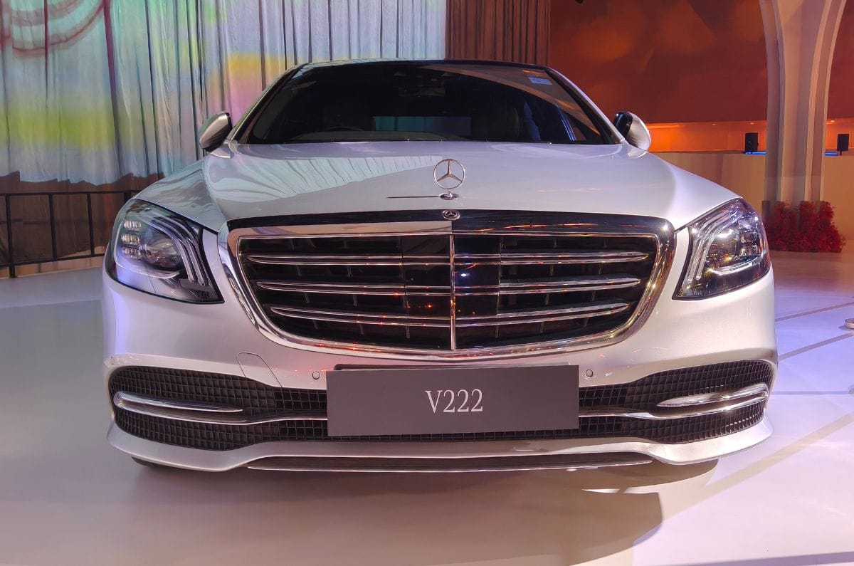 Mercedes showcases seven generations of S-Class in stunning display