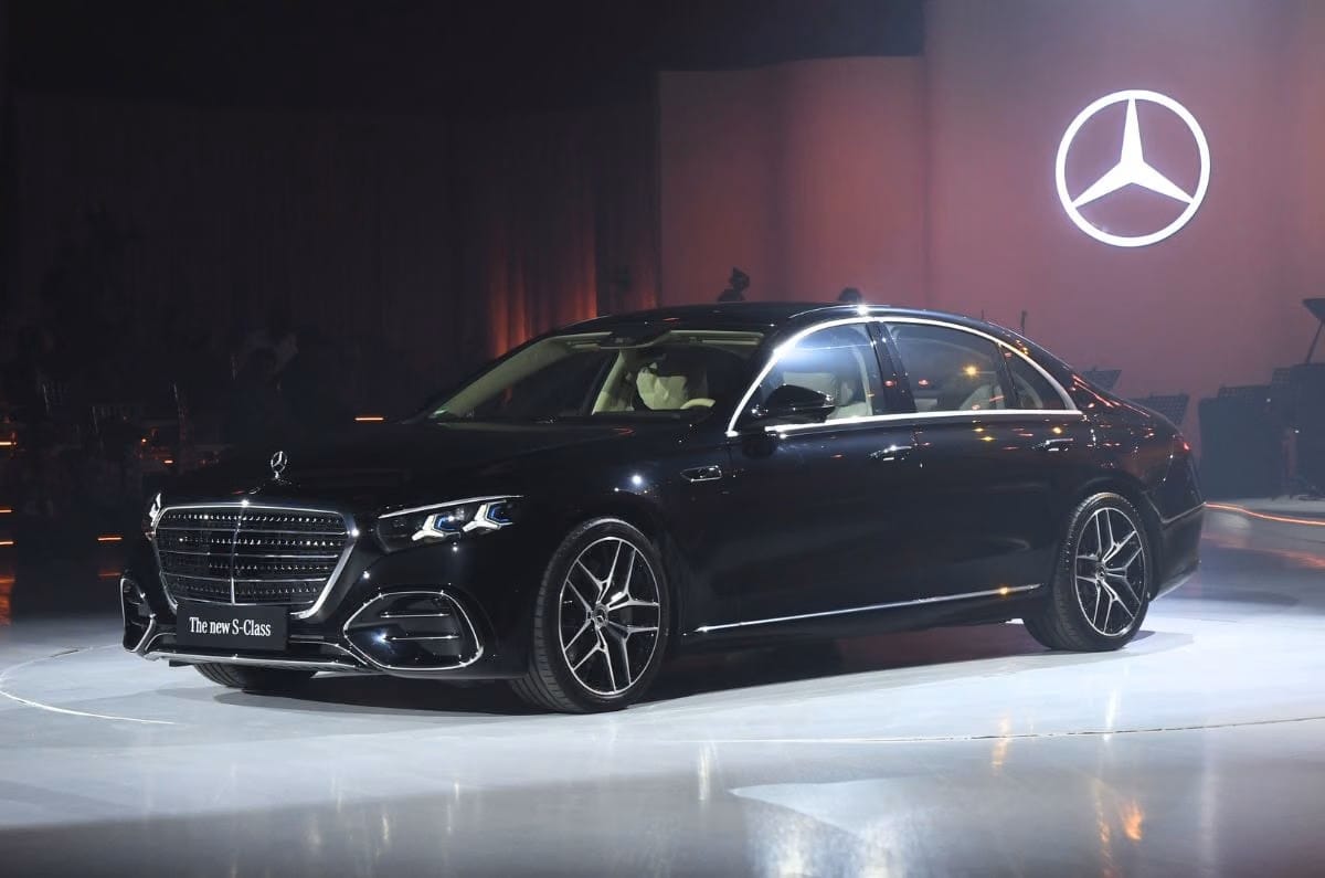 Mercedes to keep S-Class PHEV-only until local assembly begins in 2027