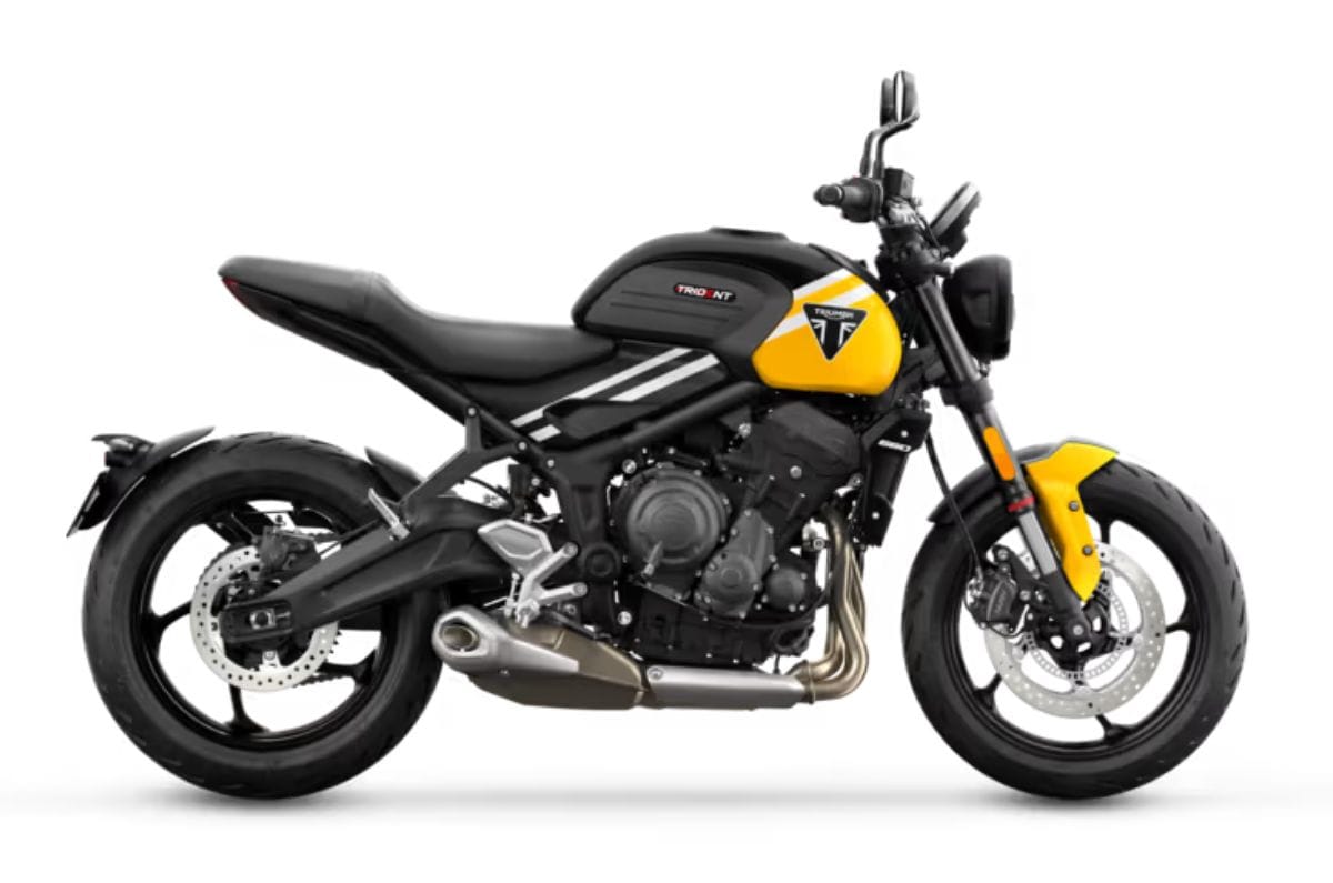 Triumph Trident 660 right side profile static in studio