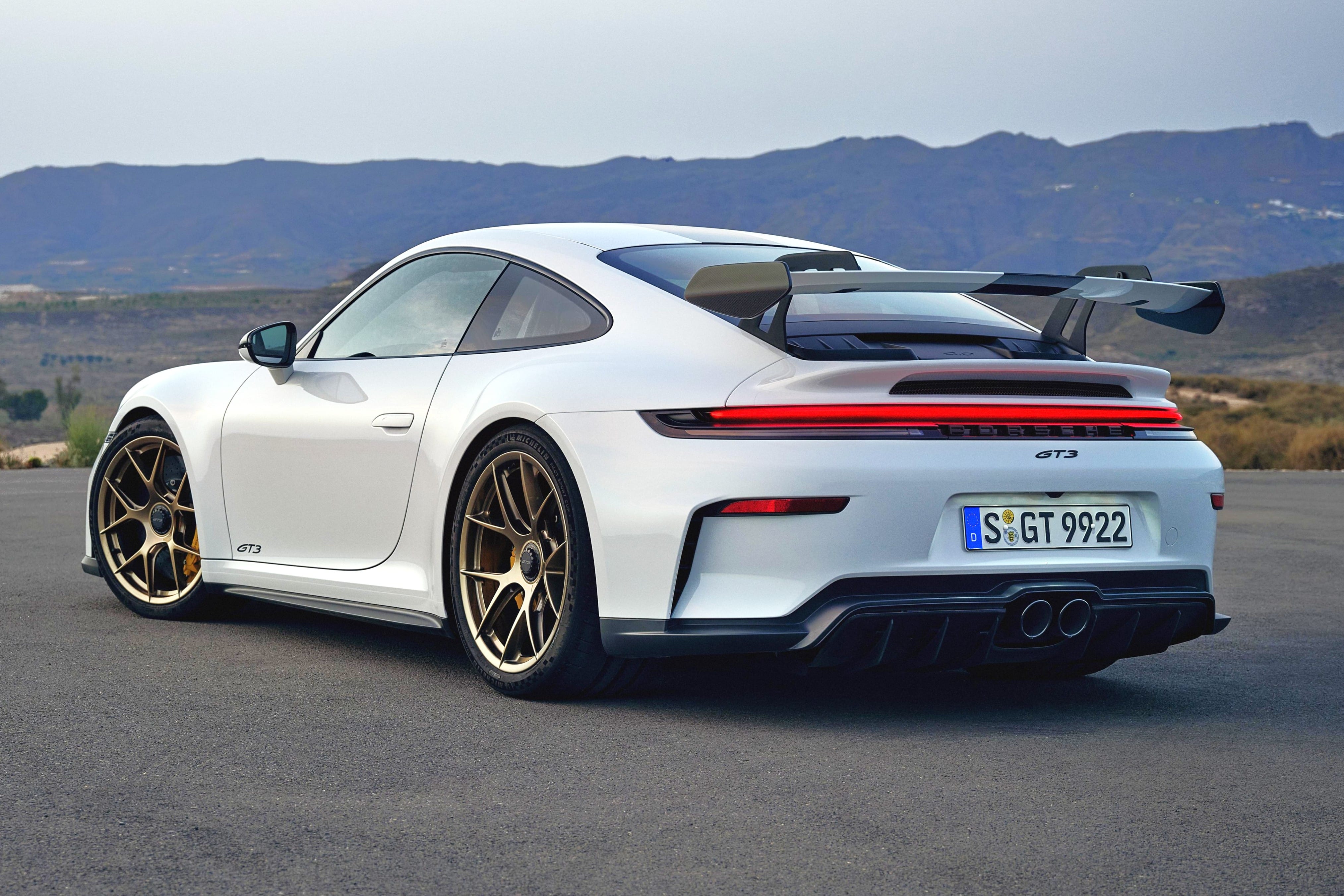 2026 Porsche 911 GT3 launched at Rs 3.33 crore