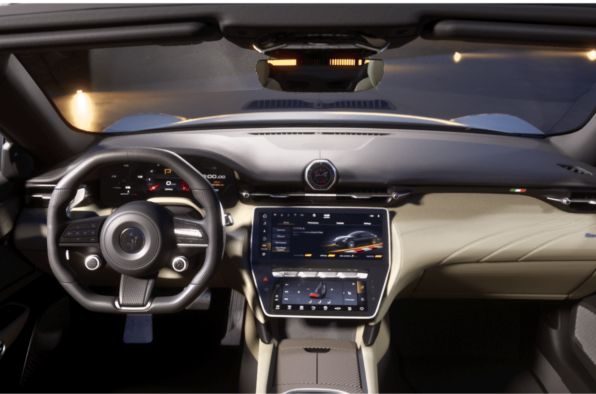 Maserati 2026, обновлённый салон и руль