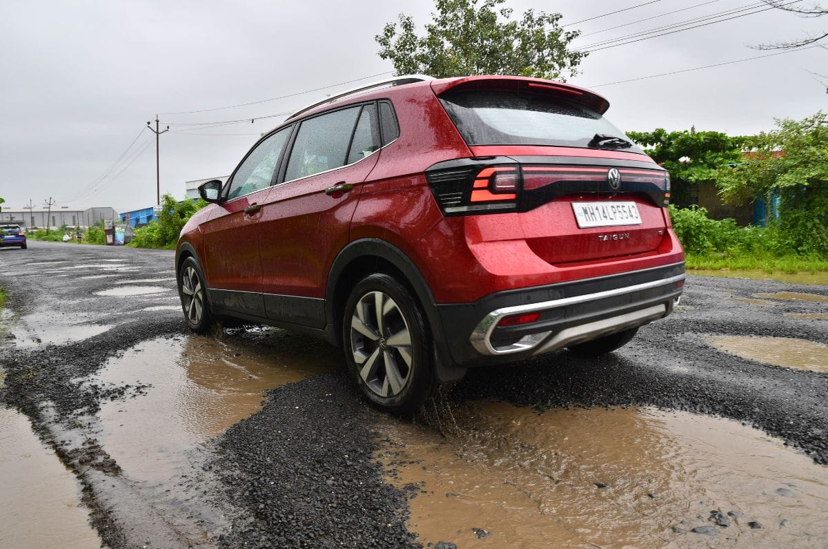 VW Taigun rear quarter