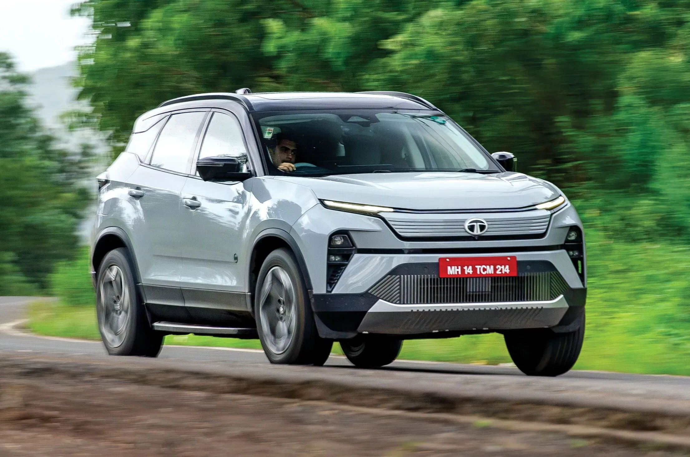 Best electric SUVs between Rs 20-40 lakh