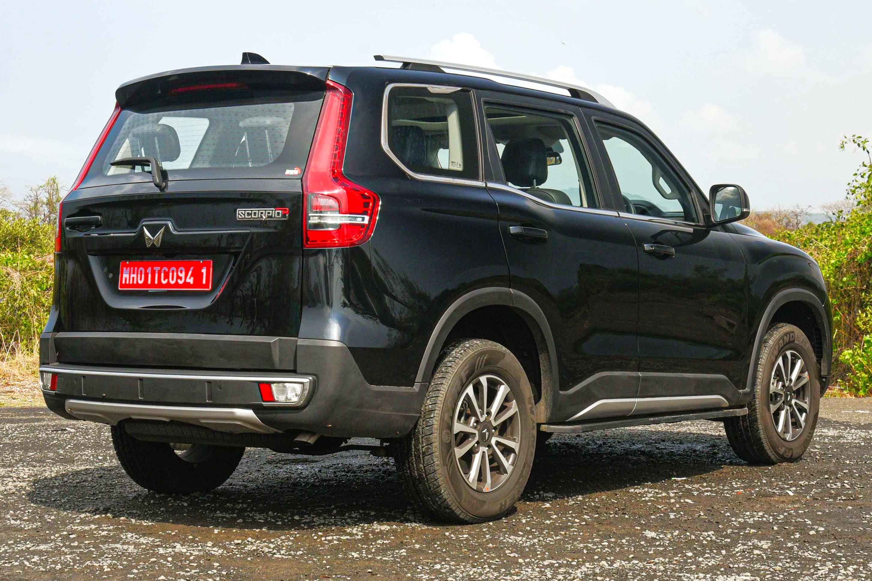 Most powerful ICE SUVs under Rs 25 lakh