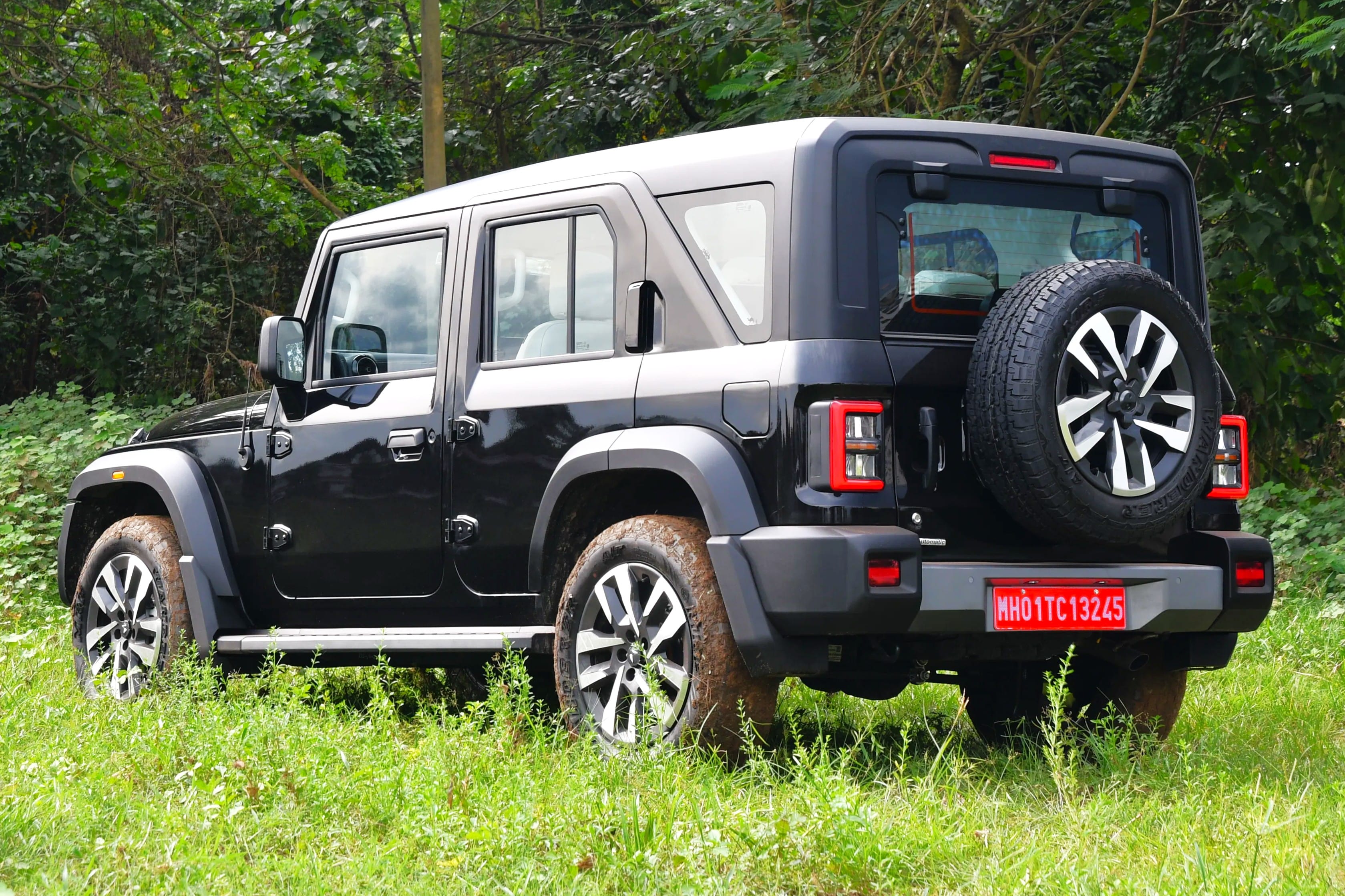 Most powerful ICE SUVs under Rs 25 lakh