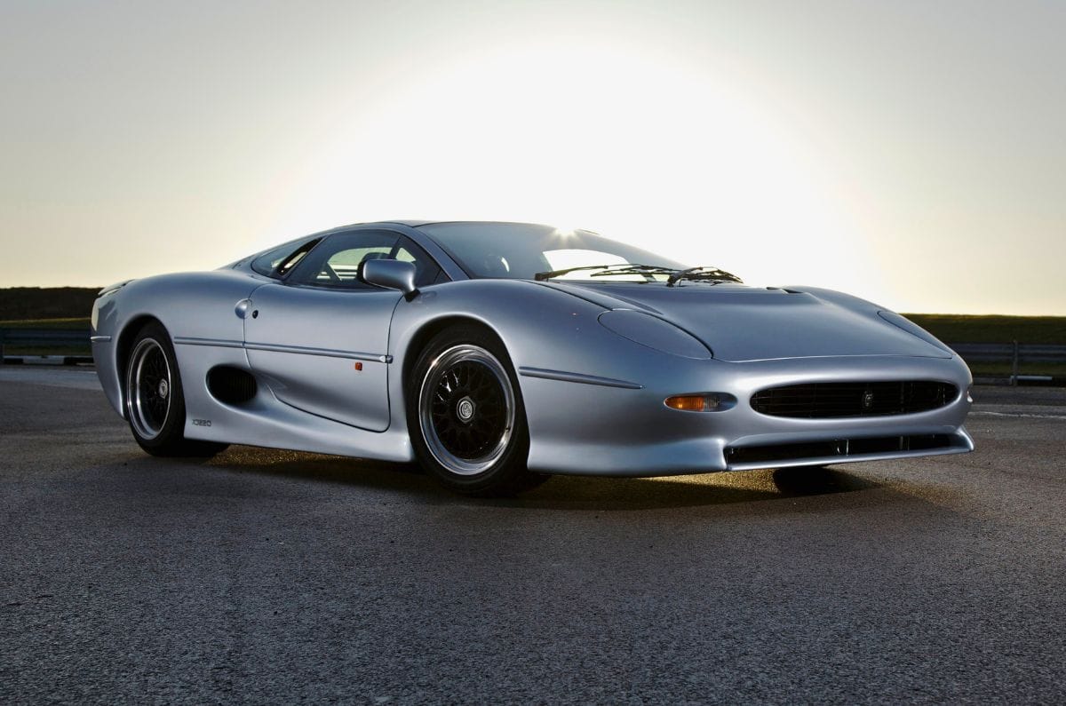 Jaguar XJ220