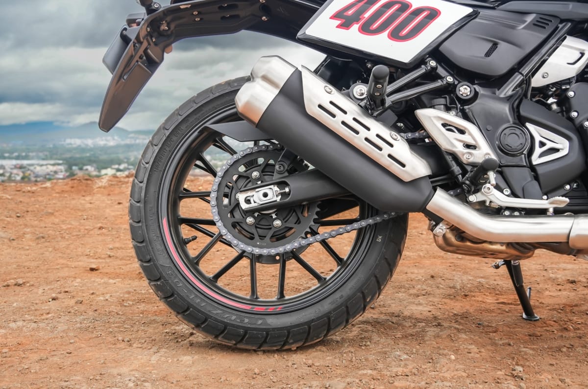 3 reasons to buy the Triumph Tracker 400 and 2 reasons to skip it