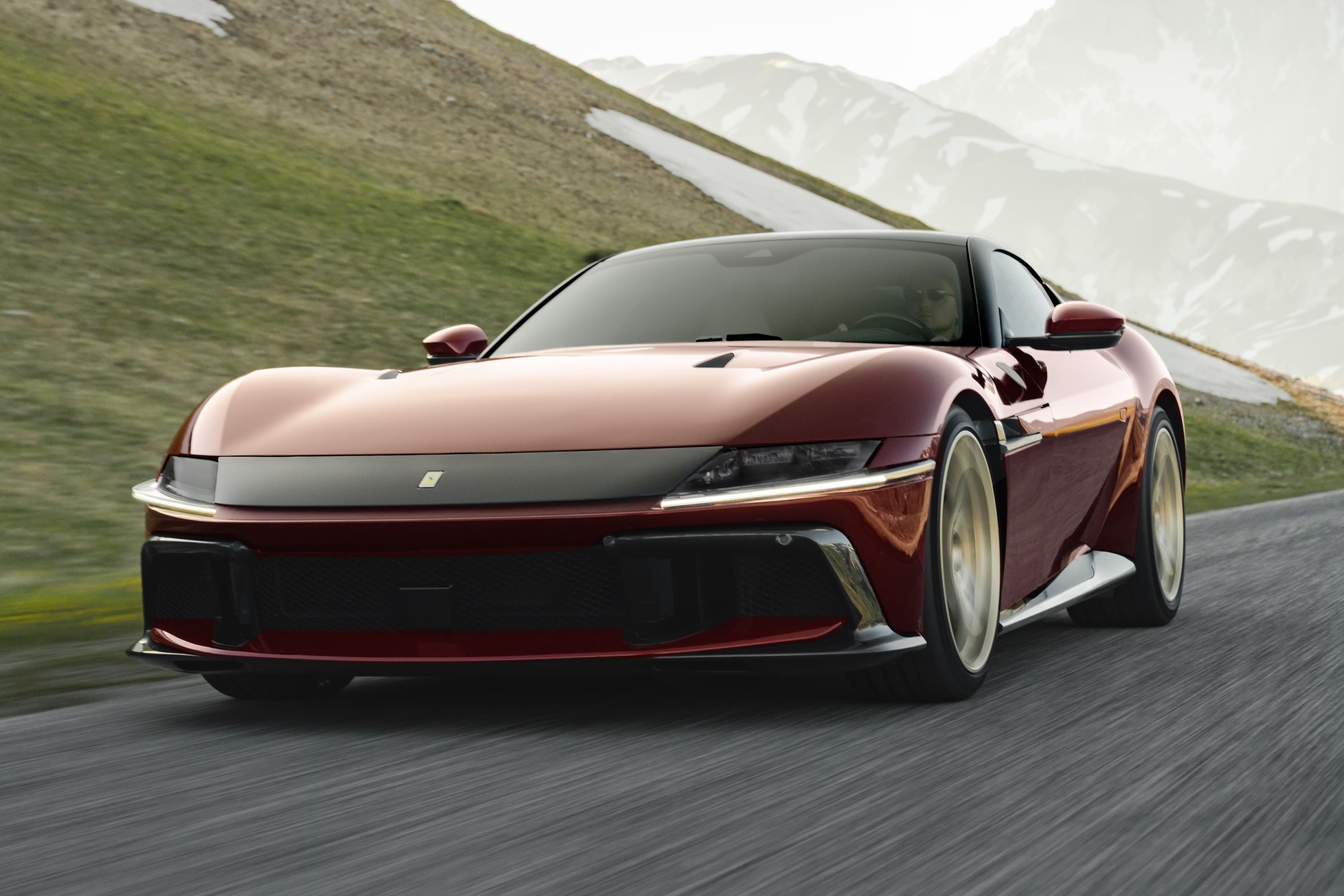 Ferrari 12Cilindri Manuale revealed with simulated manual gearbox