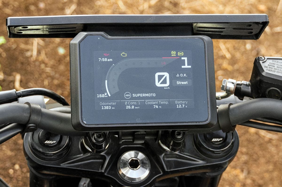KTM 250 Duke TFT display
