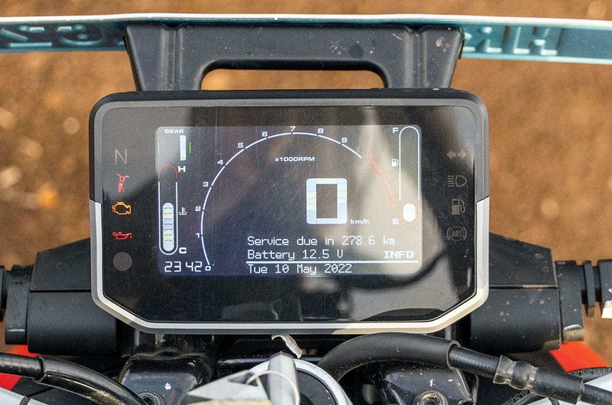 Hero Xtreme 250R LCD display