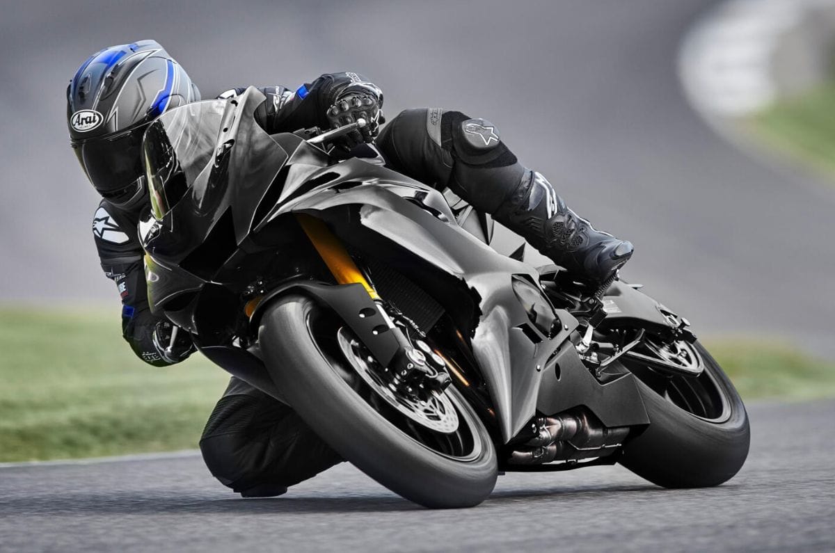 Yamaha R6 Race front left side riding shot on track