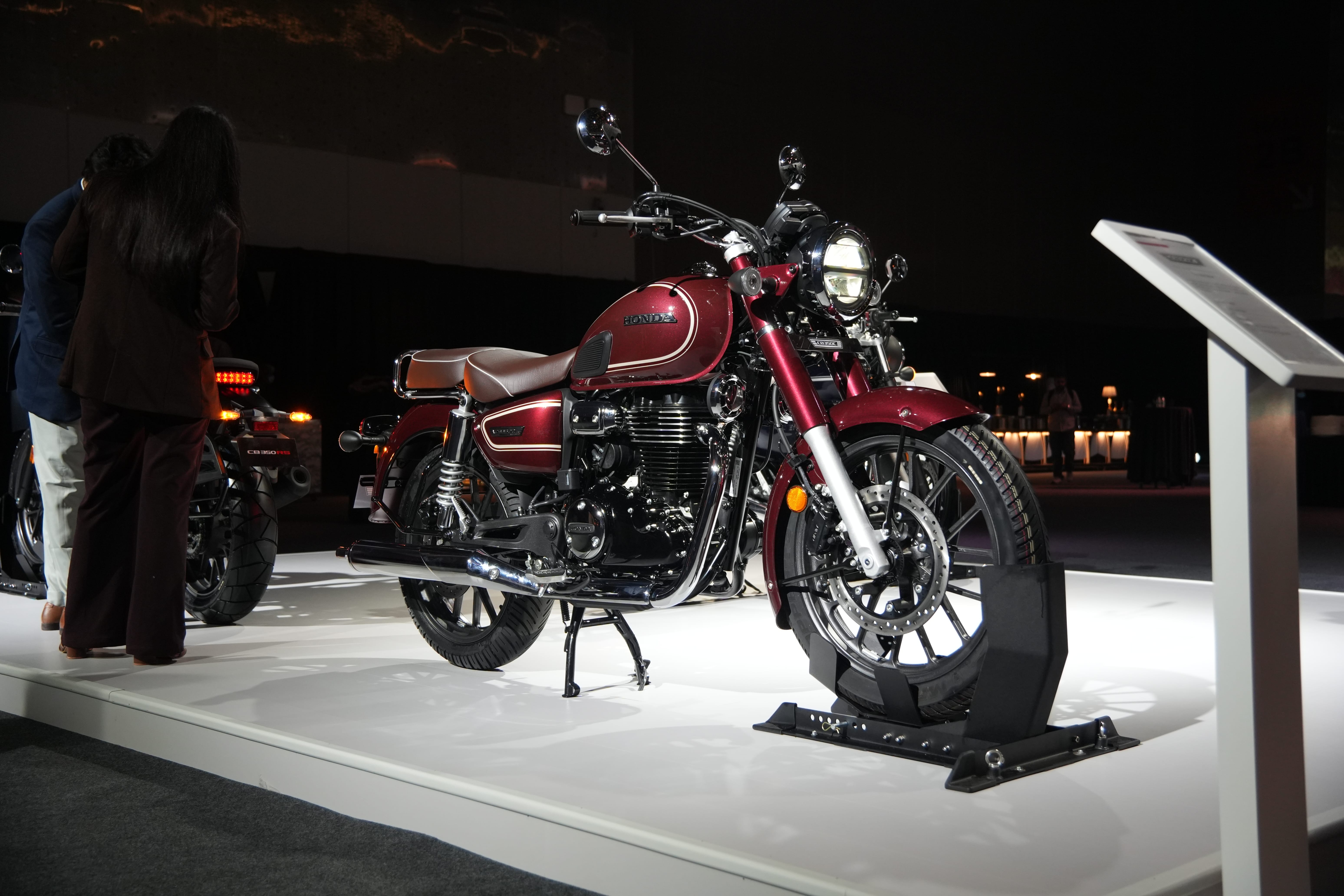 Honda CB350 lineup updated with fresh colours