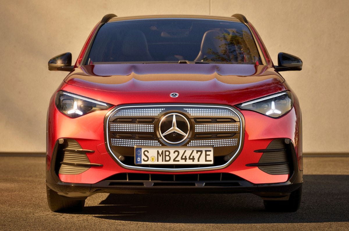 Mercedes-Benz unveils third-gen GLA with first-ever electric version
