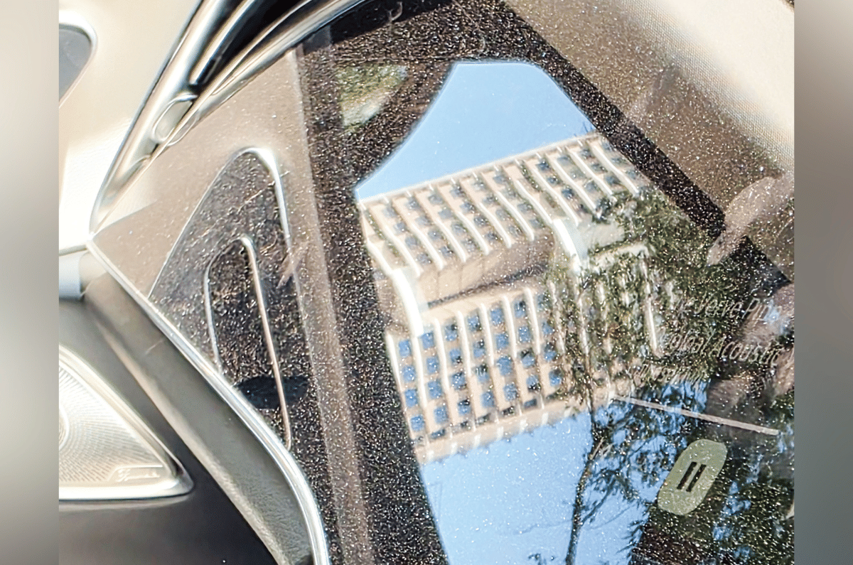 Mercedes-Benz E 220D Superscreen